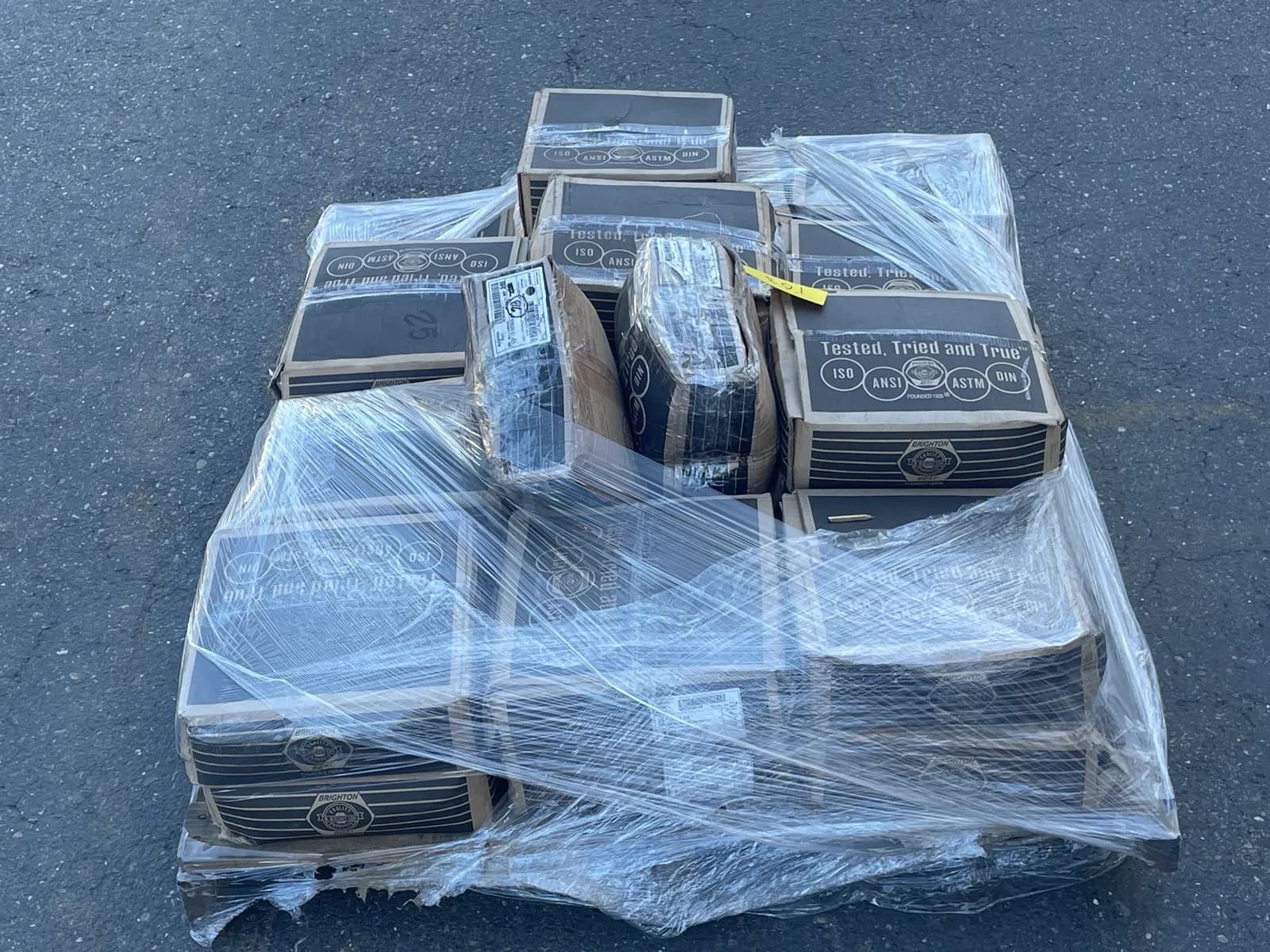 contents-of-pallet-25-boxes-of-400-carriage-bolts-mqgvepsi