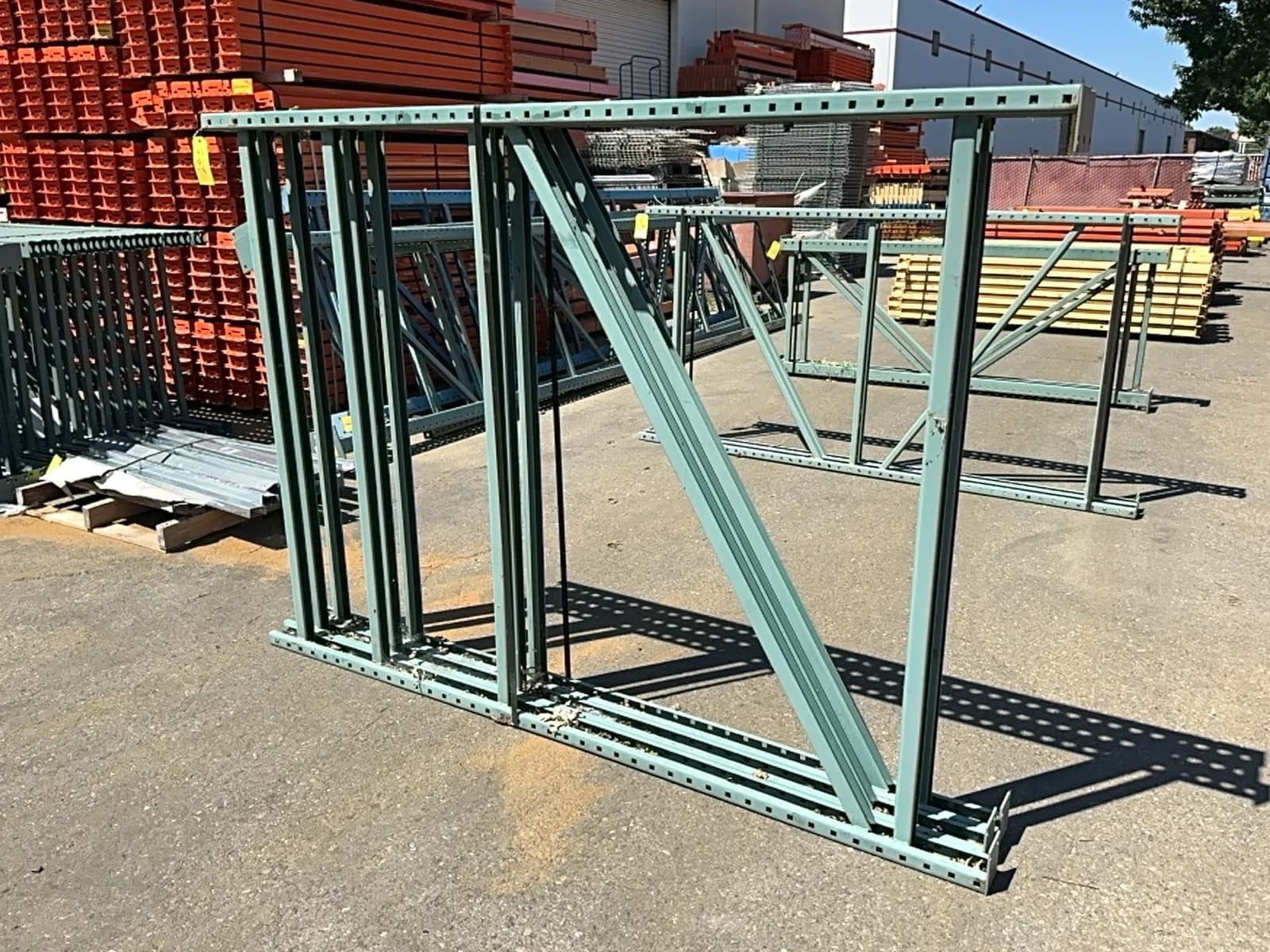 3-60x84-uprights-3x1-column-3x4-footplate-2-holes-teardrop-mq1gpp2i