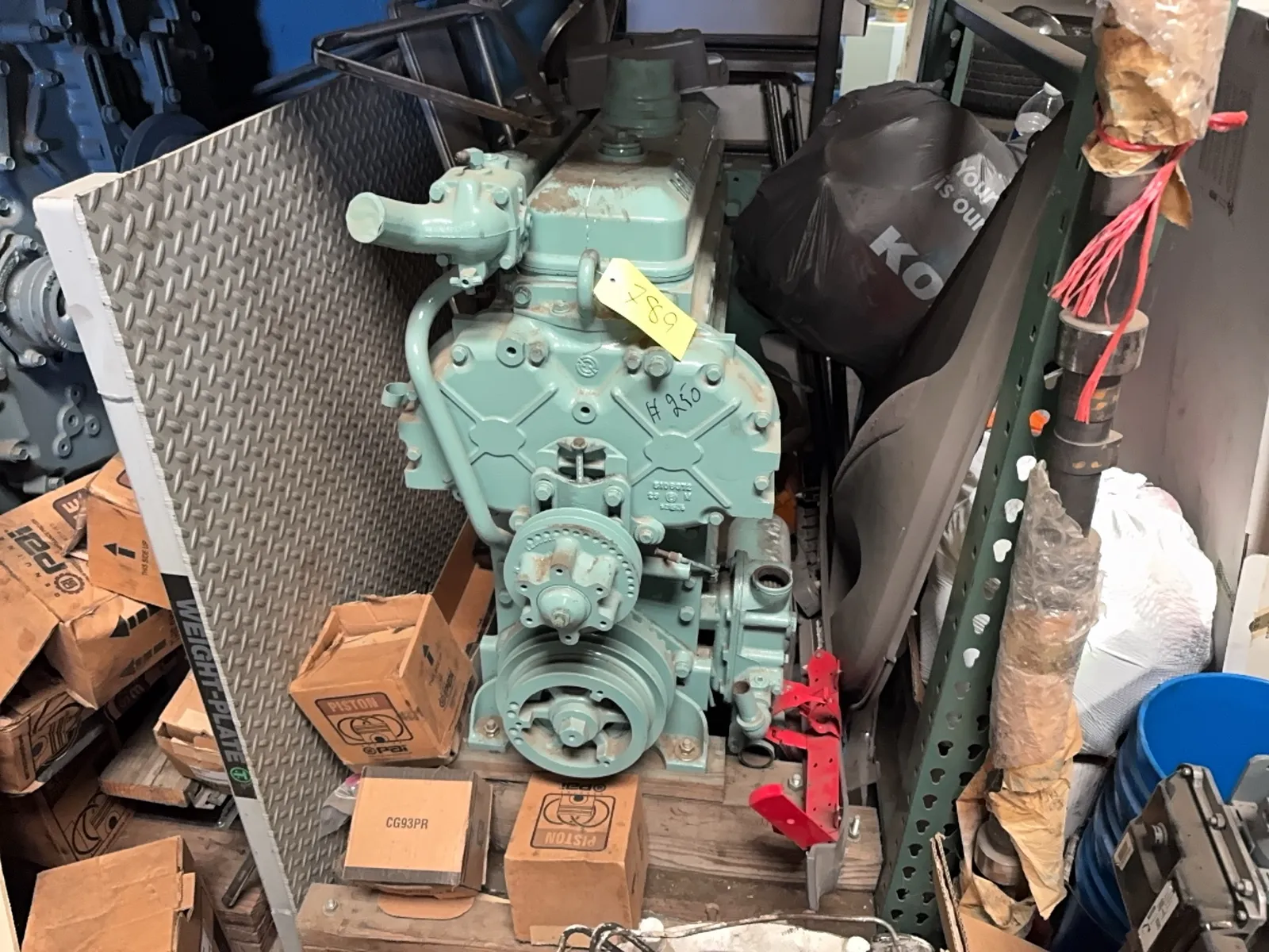 contents-of-pallet-detroit-diesel-motor-e90726