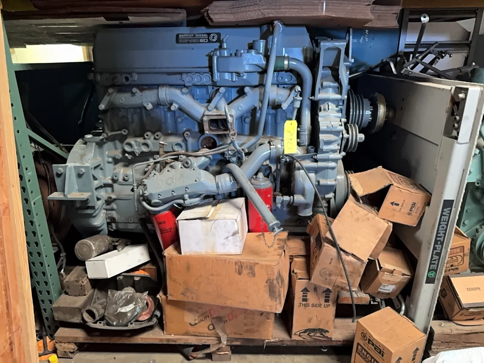contents-of-pallet-heavy-duty-detroit-diesel-series-60-motor-aa88df