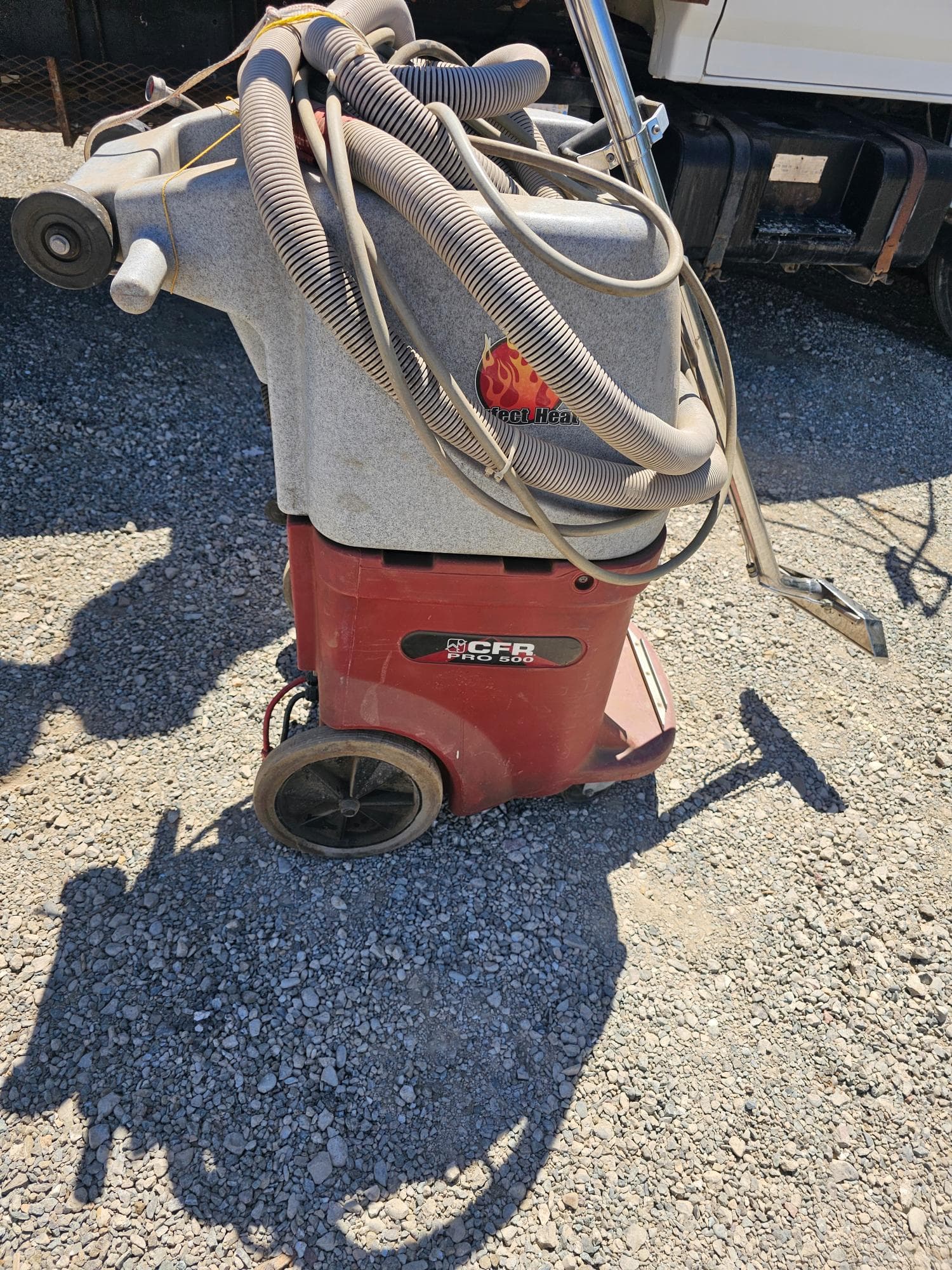 commercial-carpet-cleaner-recycling-extractor-mrxpzj4u