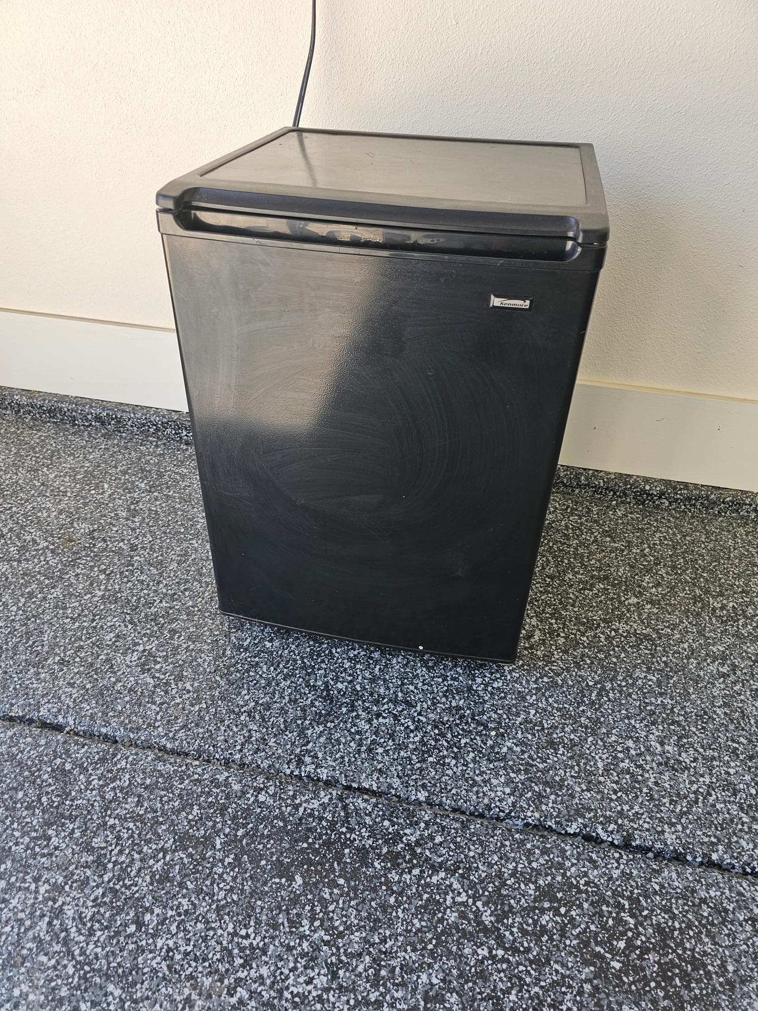 2-fridges-mrxql4o4