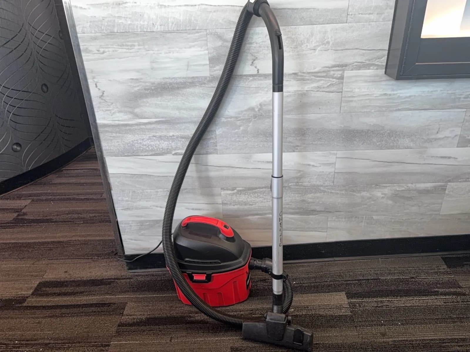 bauer-canister-vacuum-cleaner-mqjxp9cv