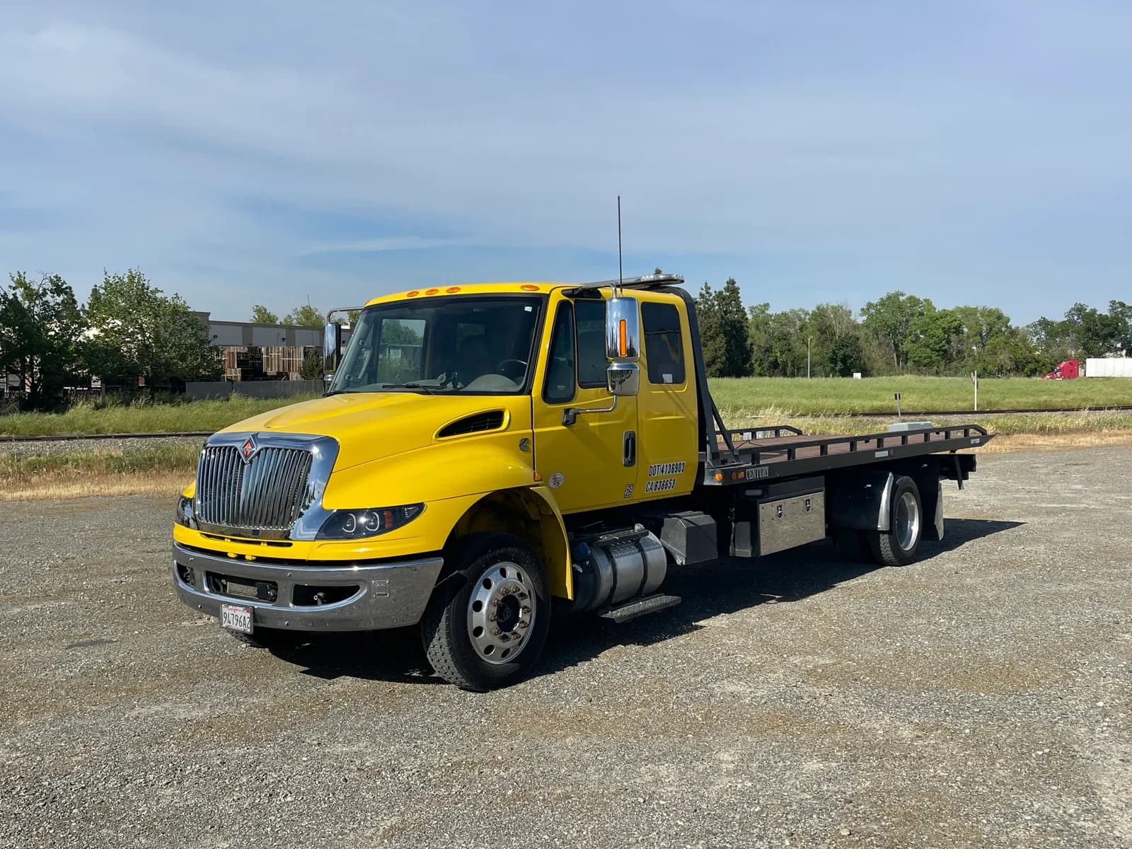 2017-international-durastar-rollback-truck-for-sale-in-woodland-ca-msdtukgr