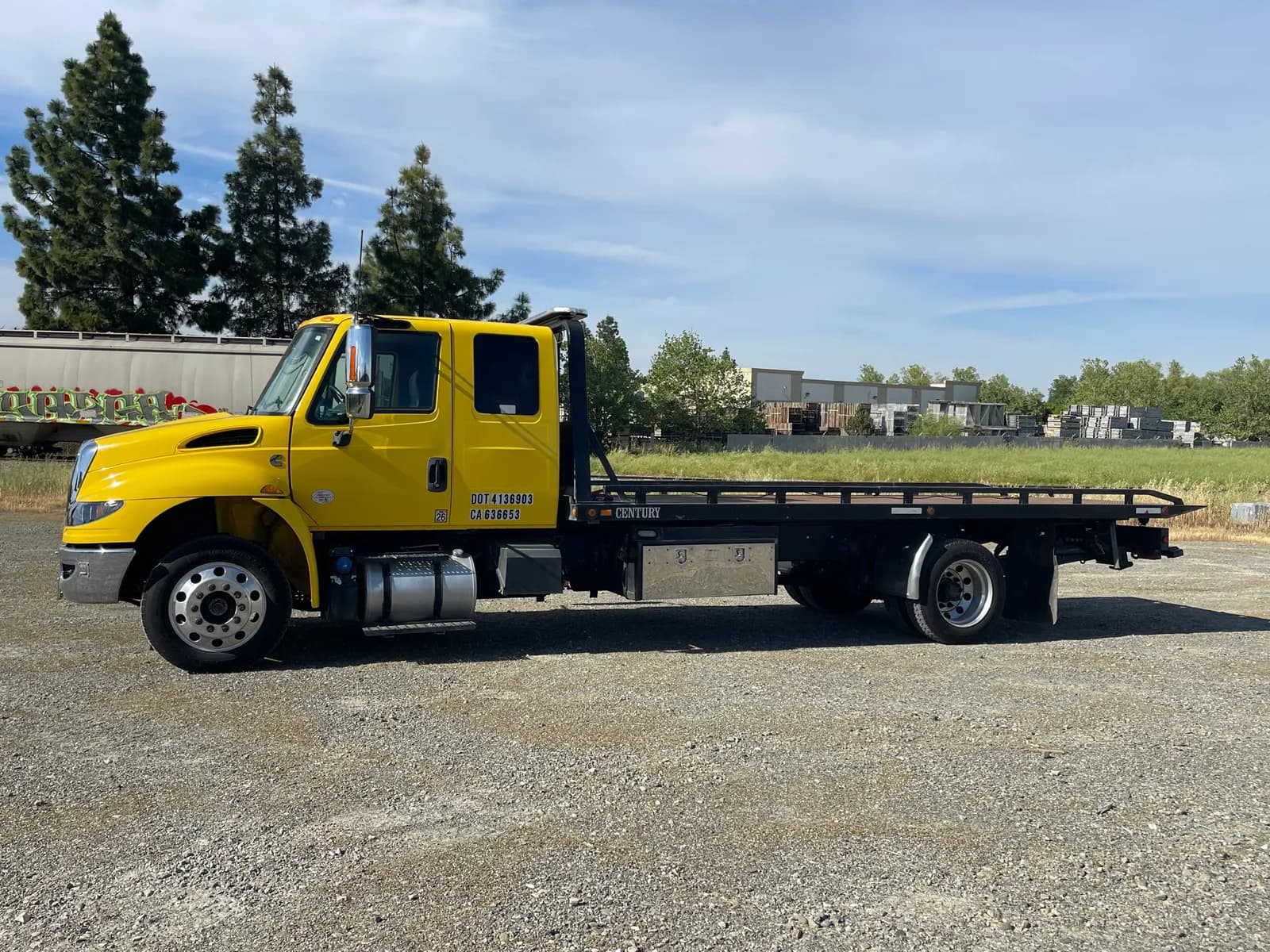 2017-international-durastar-rollback-truck-for-sale-in-woodland-ca-msdtukgr