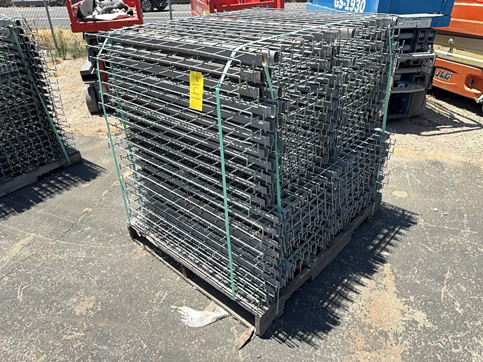 40-38-x-46-wire-mesh-decking-3-supports-mqjo70gi