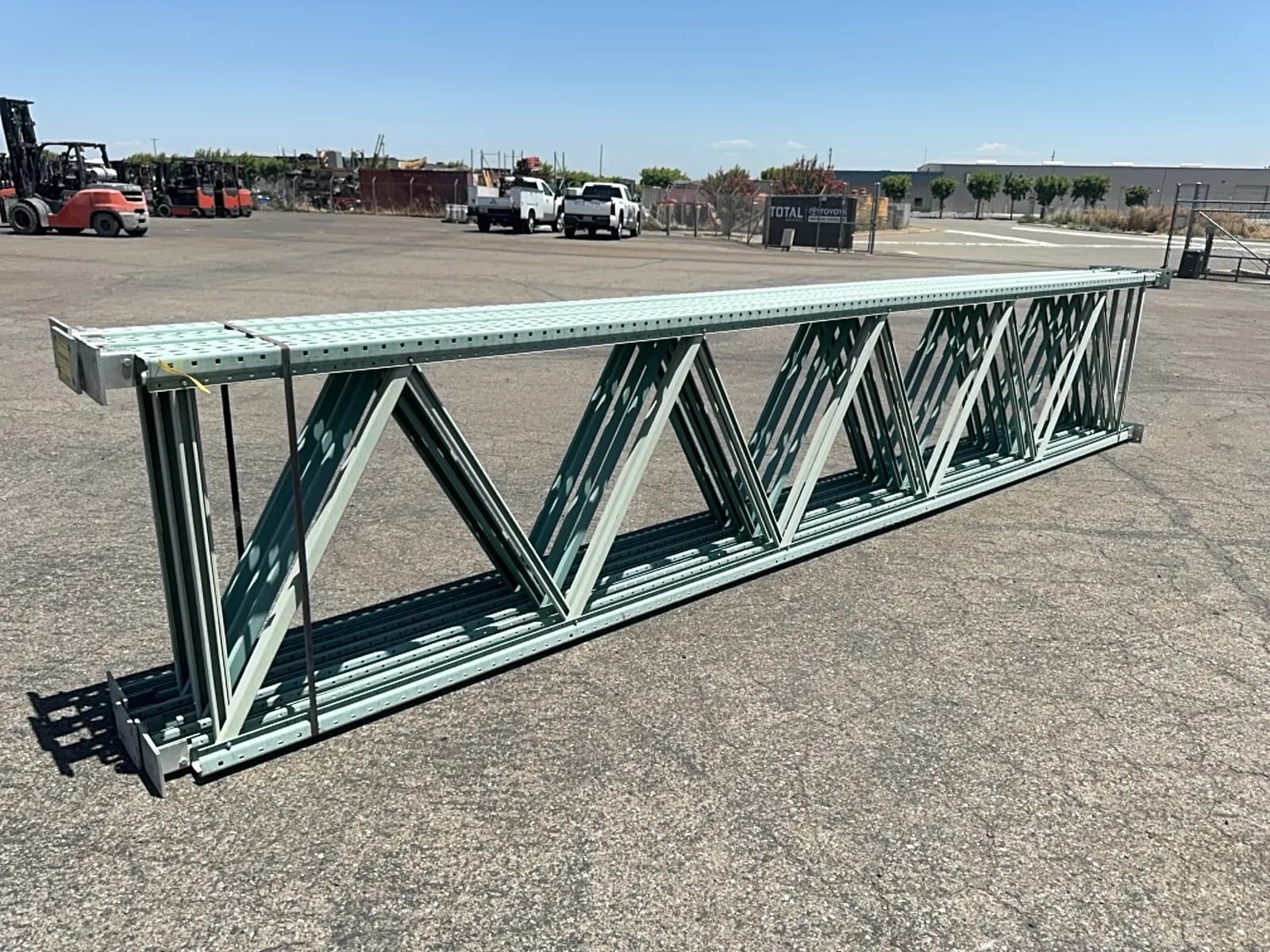 6-230x42-uprights-3x3-column-5x8-footplate-with-4-holes-teardrop-mqgx3xkk