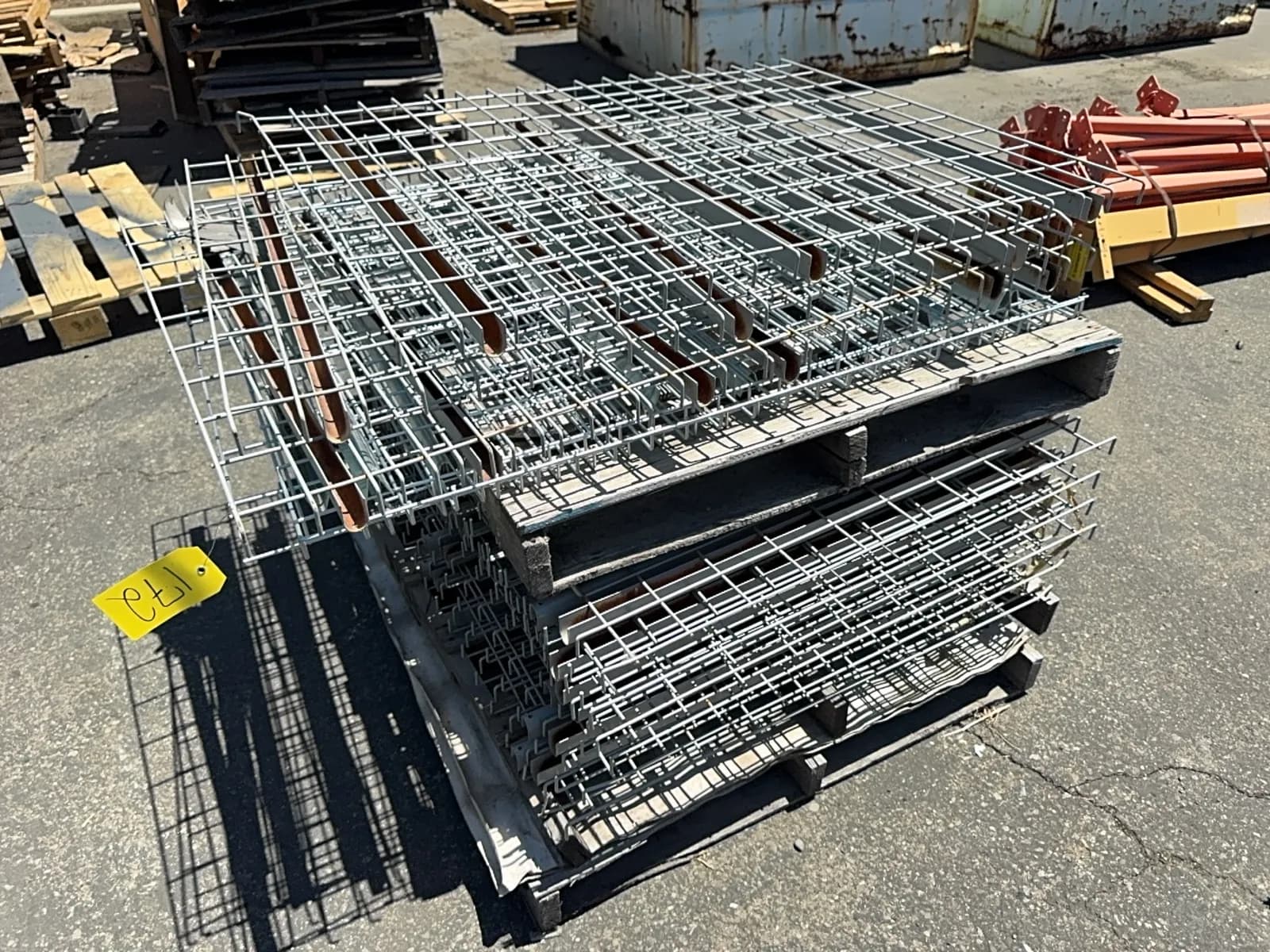 17-38-x-46-wire-mesh-decking-3-supports-mqjoi3qr