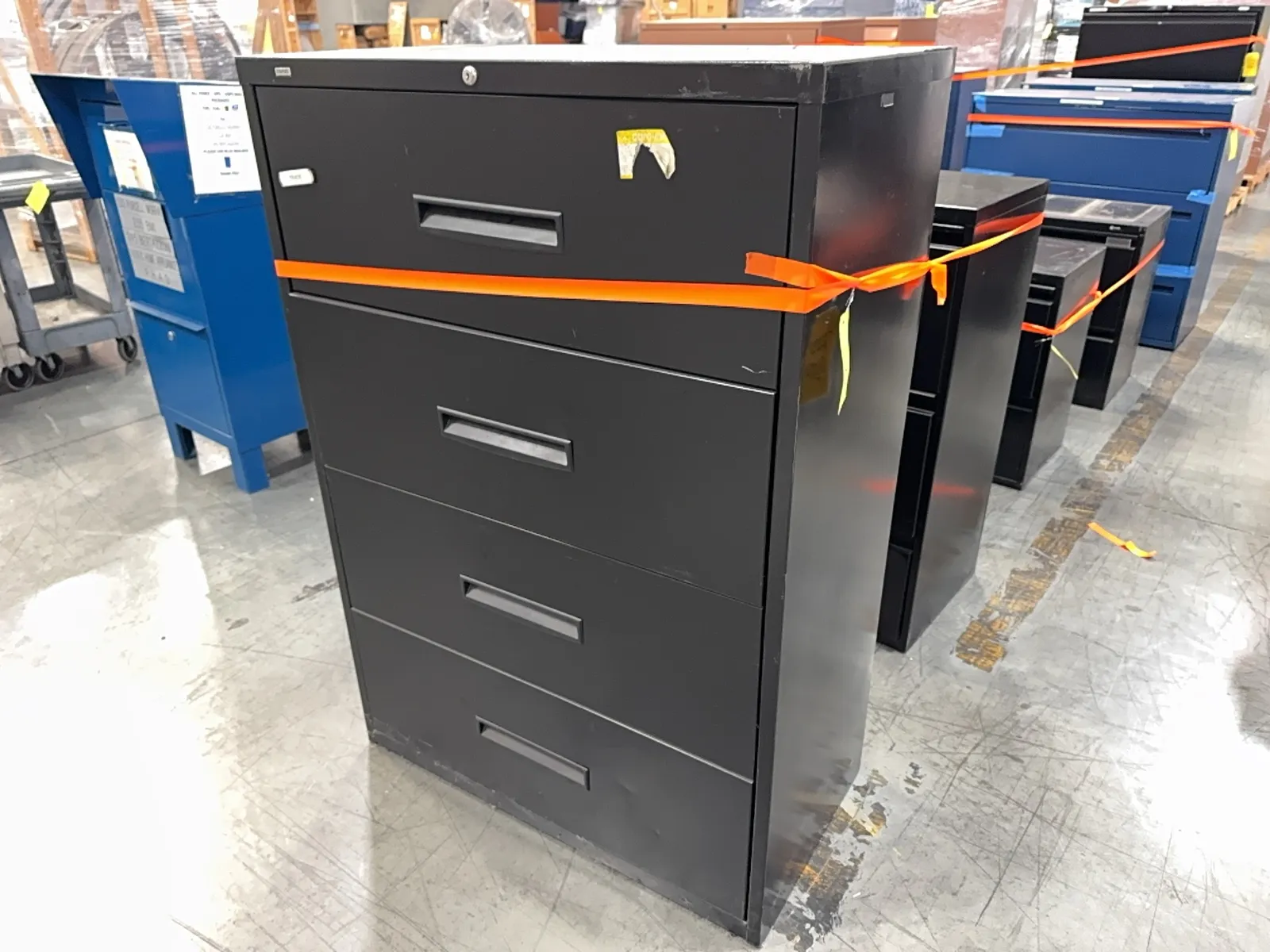 2-filing-cabinets-5863b1