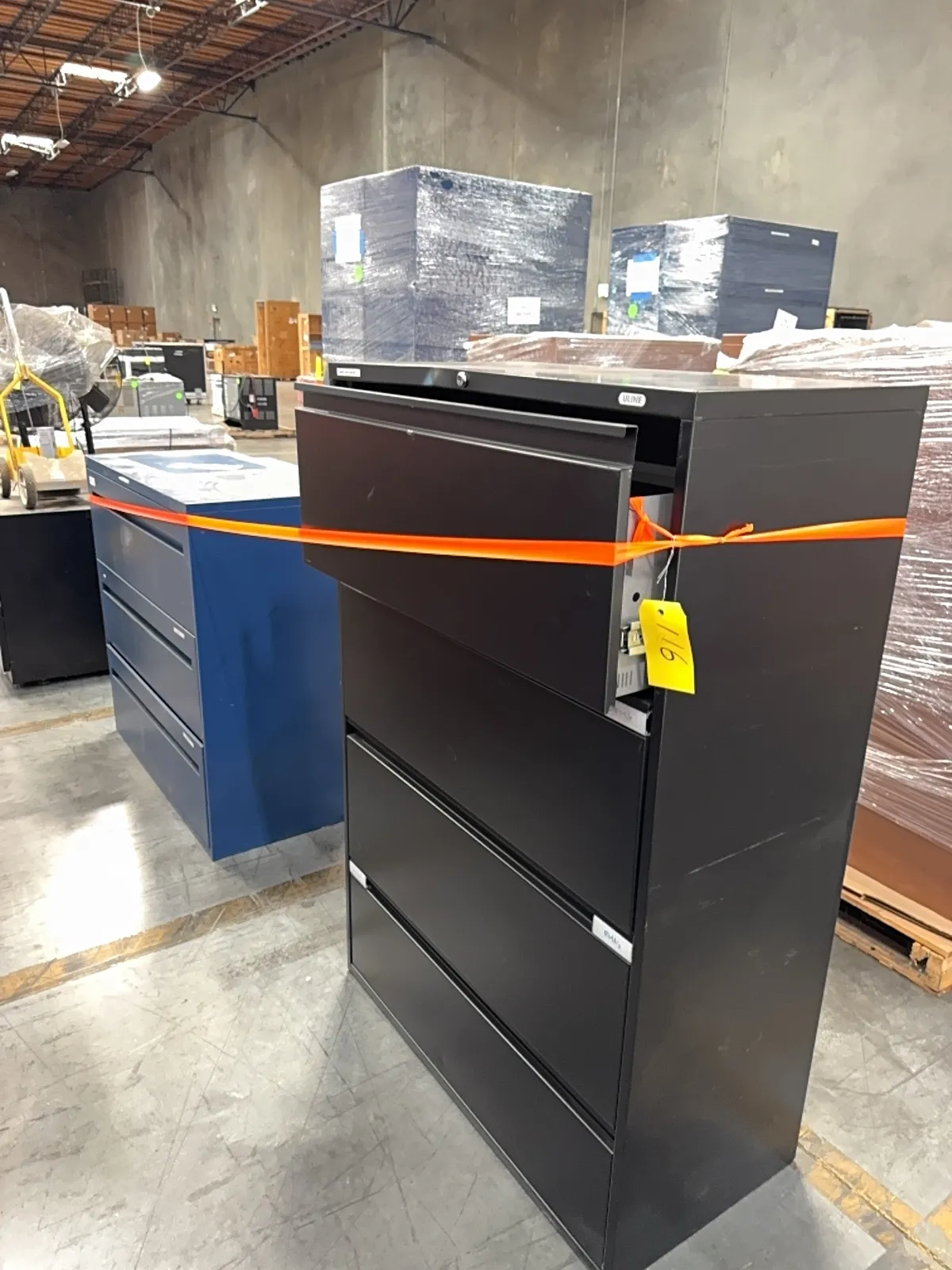 2-filing-cabinets-a938f1