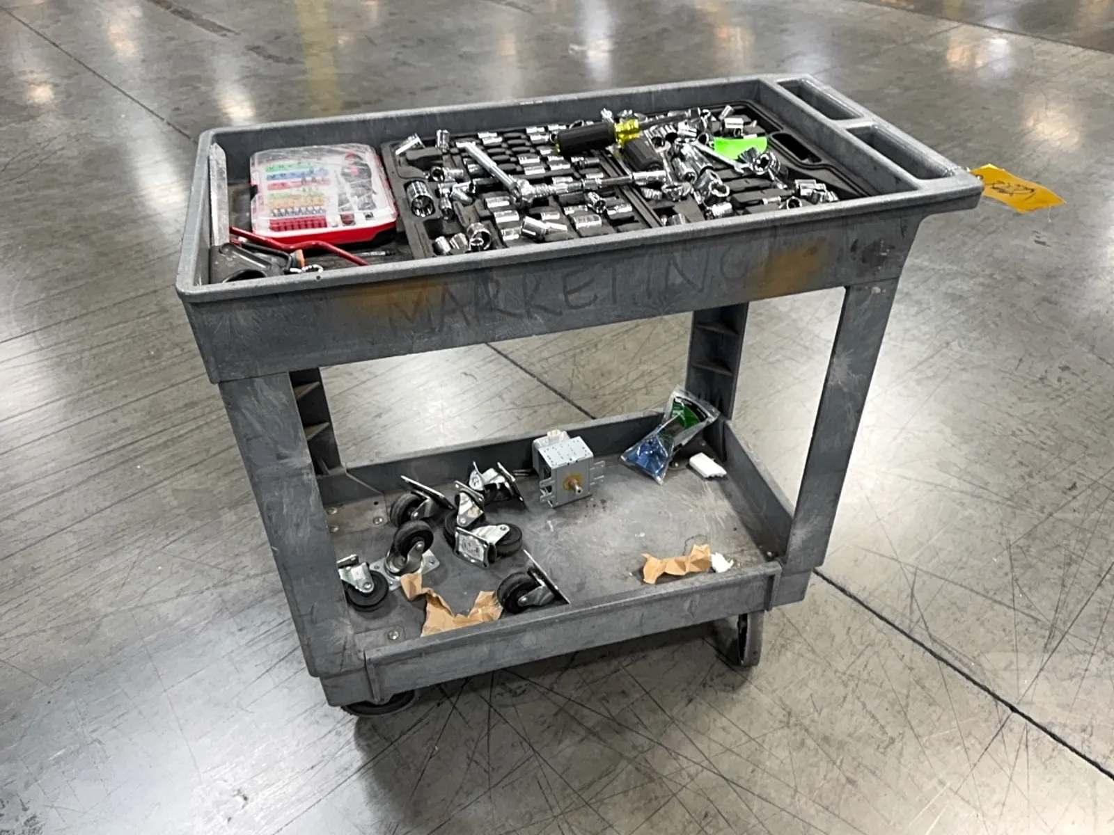 cart-and-contents-ratchets-sockets-and-casters-8160f0