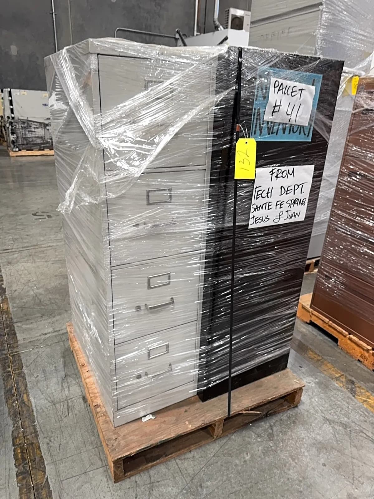 2-filing-cabinets-341dfe