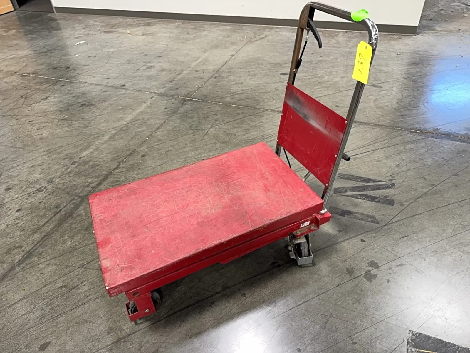 uline-scissor-lift-cart-c4ecbb