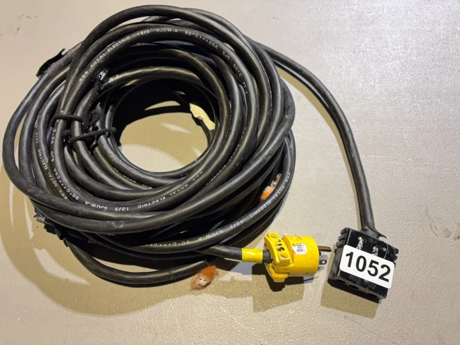female-3-pin-to-edison-extension-cord-c1aa1c