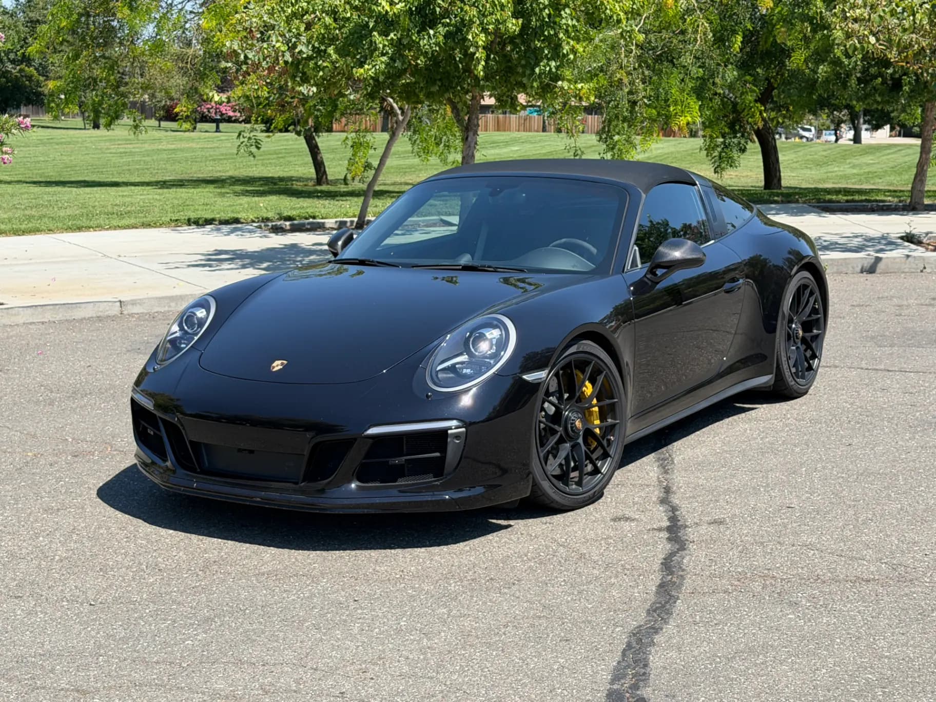 2018-porsche-targa-4-gts-mqjz1fi4
