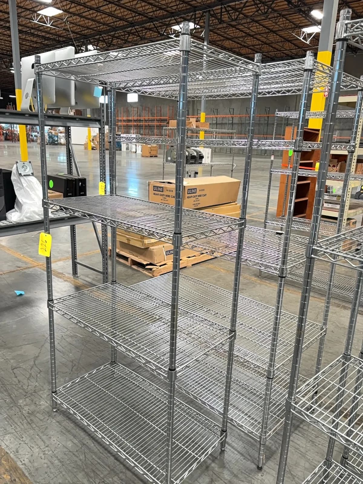 2-metro-style-racks-c05f09