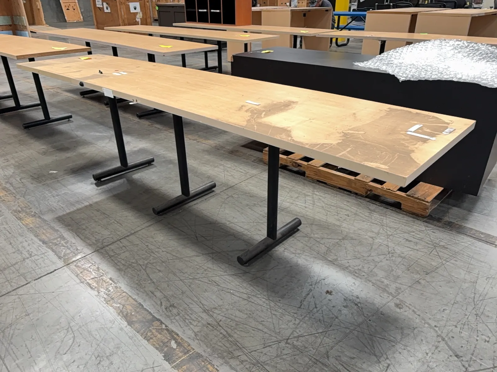 9-side-table-mqkbjxvm