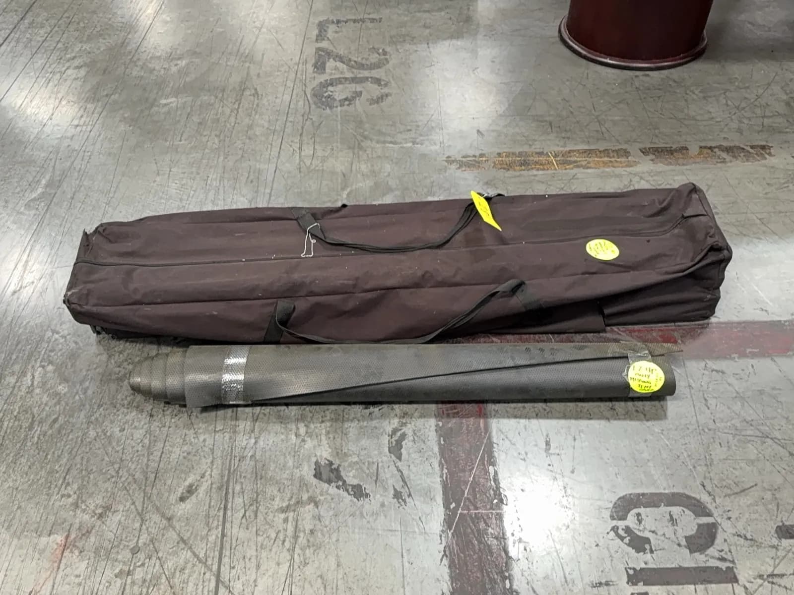 ez-up-folding-tent-with-floor-pad-no-tent-cover-mqkbos26