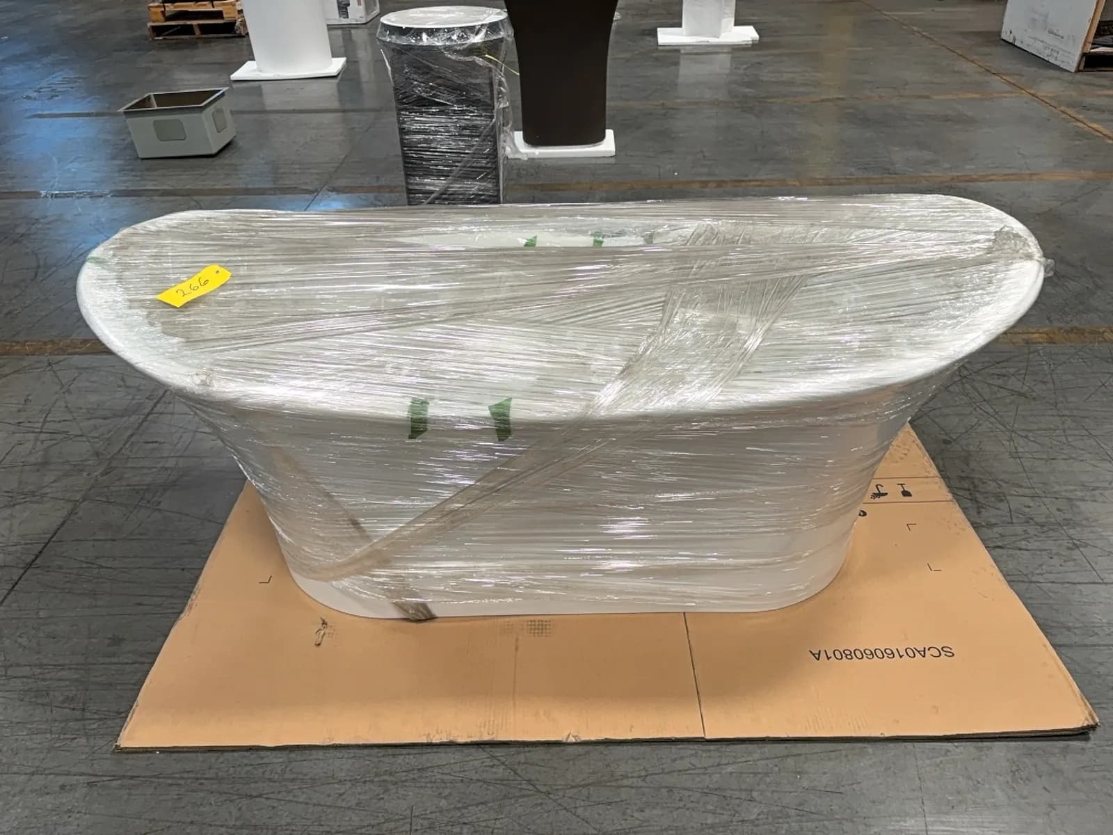 porcelain-bathtub-de2f3a