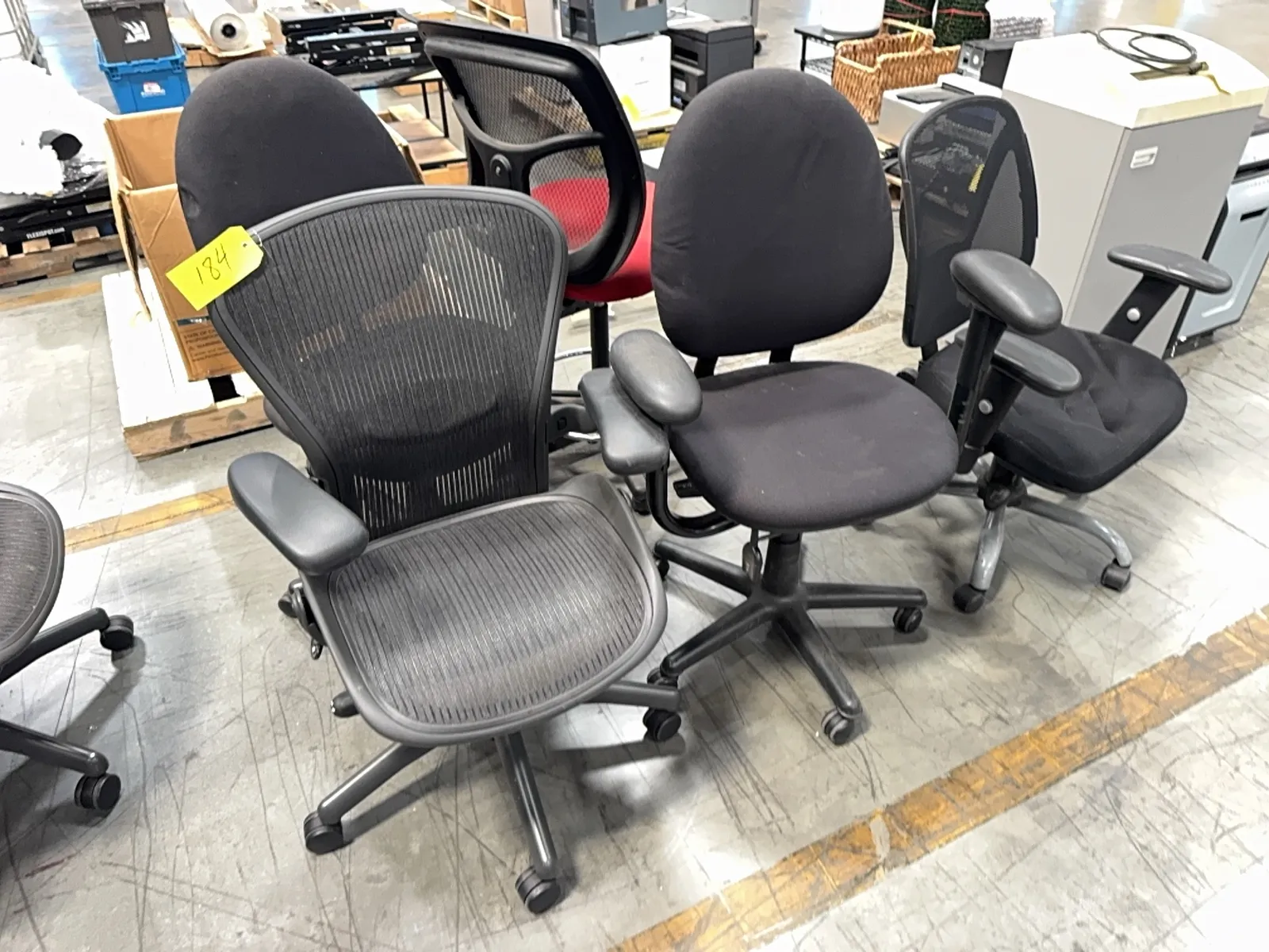 5-computer-chairs-128ae4