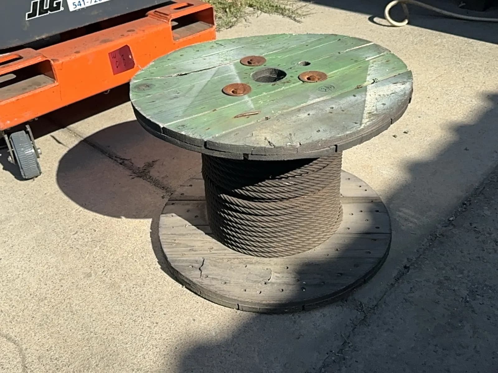 spool-of-braided-steel-cable-238bb1