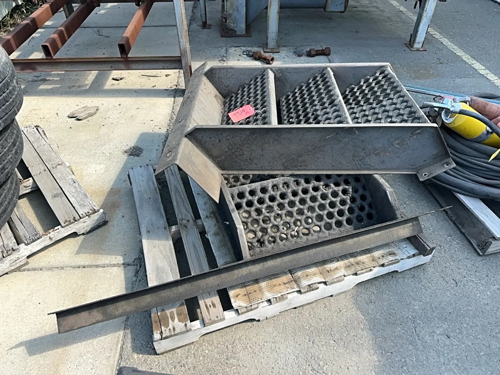 2-steel-step-stairs-fa42db