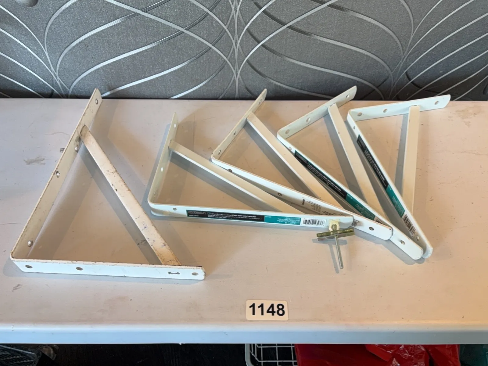assorted-heavy-duty-shelf-brackets-169c8a