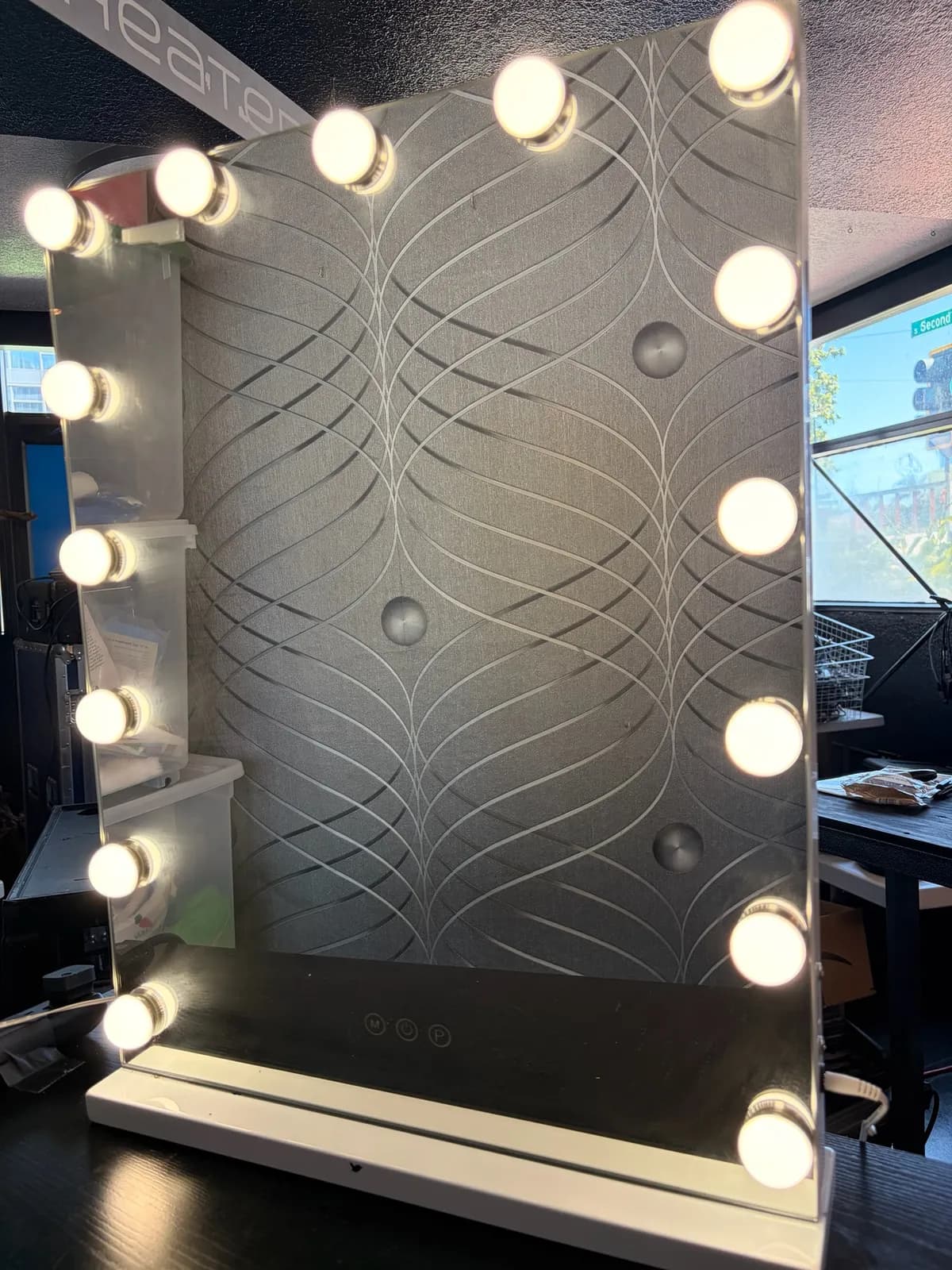 make-up-mirror-f41931