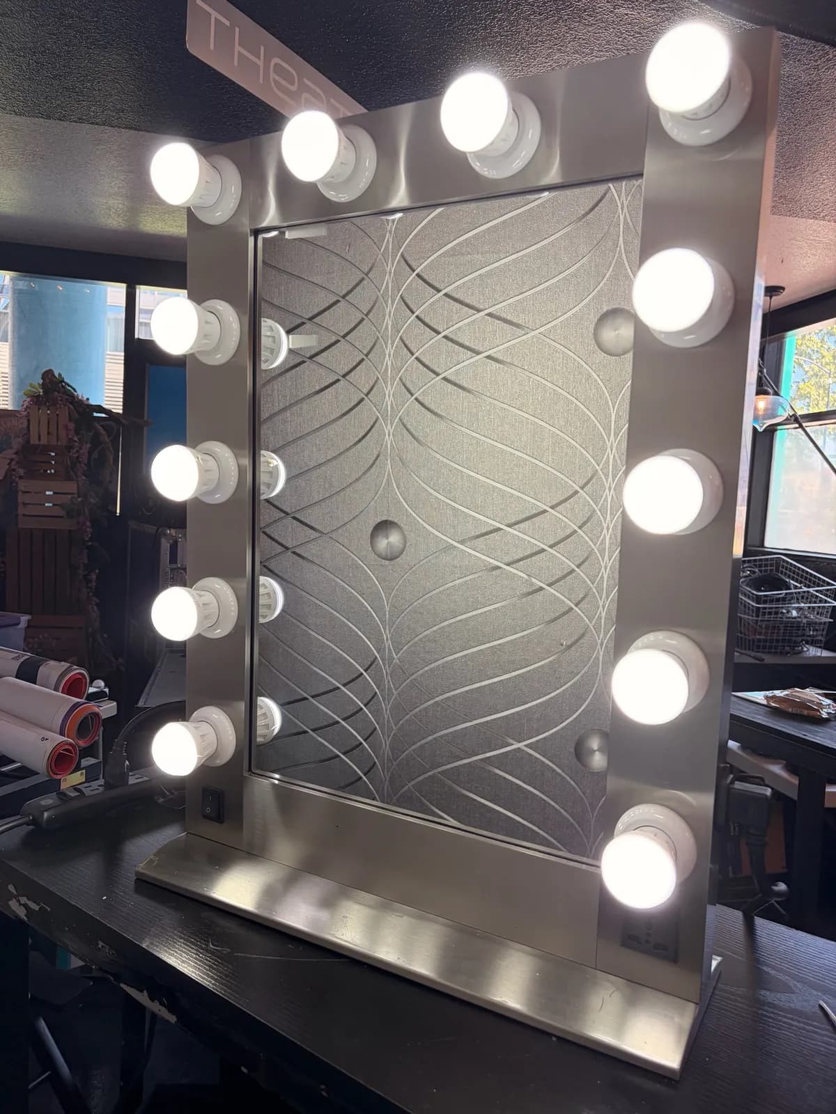 make-up-mirror-77a2cb