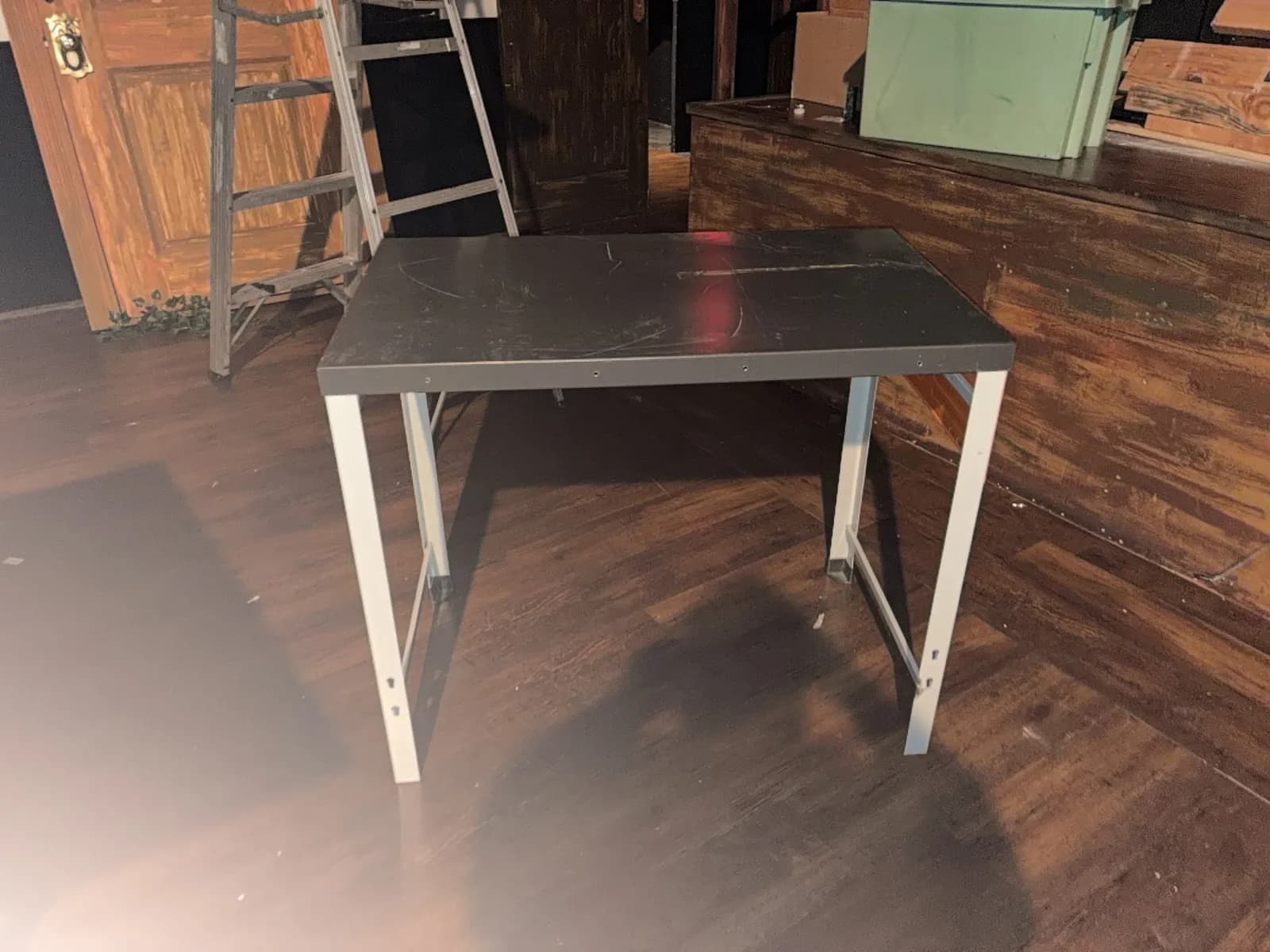 metal-desk-with-silver-frame-and-black-top-1522-1781909198740-mqliq9as