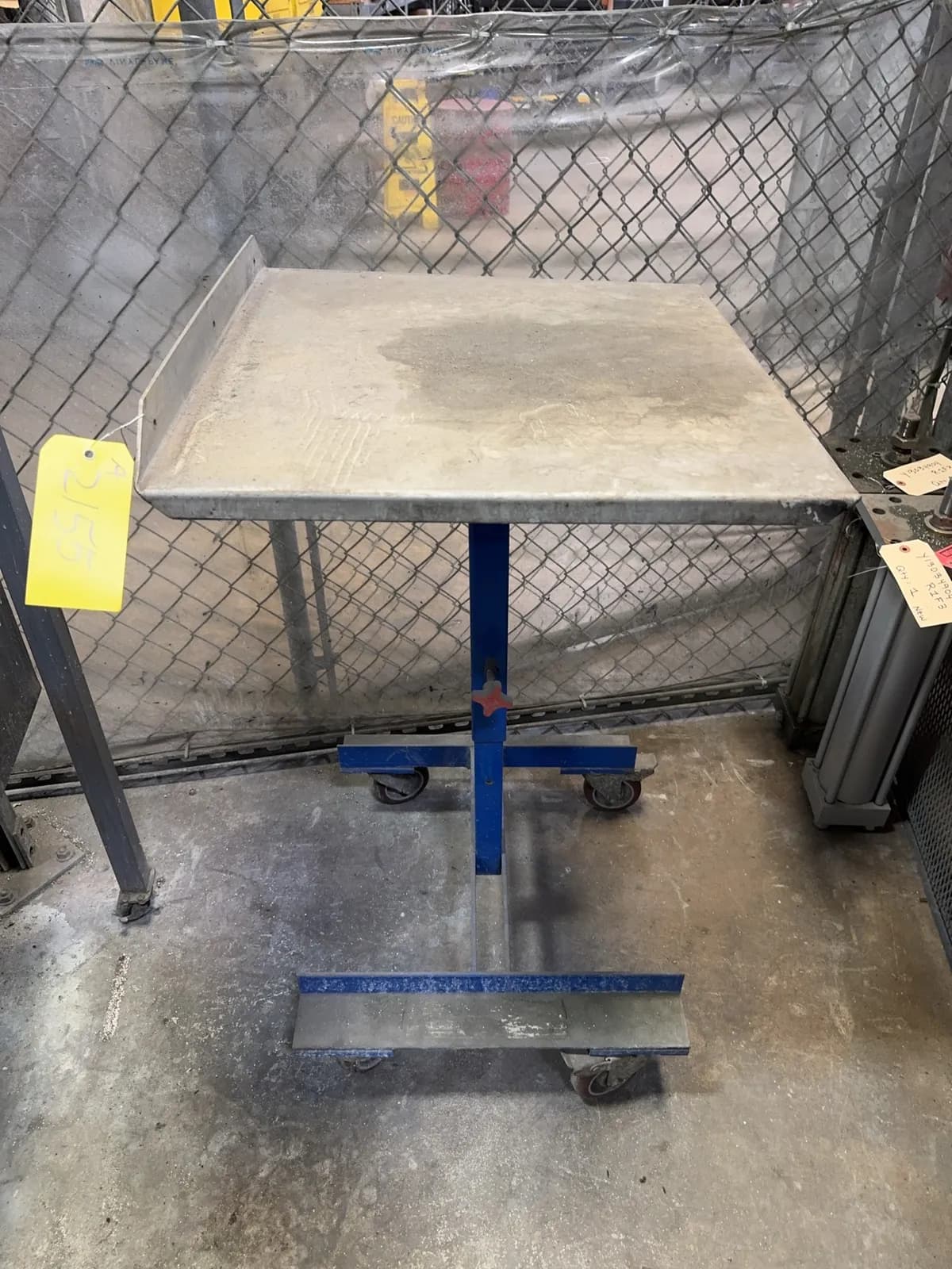 rolling-metal-shop-platform-mrjz8rfs