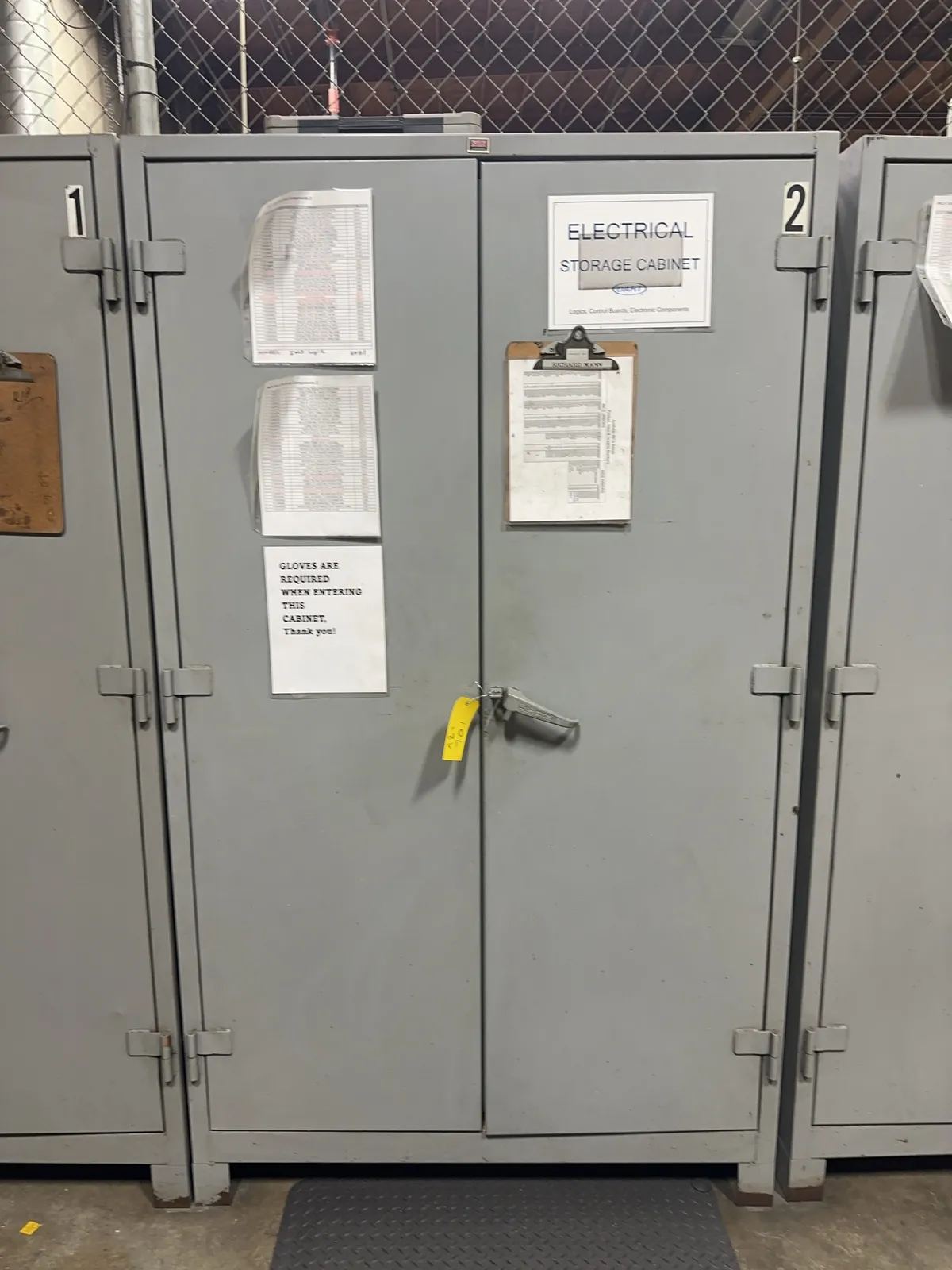 lyon-storage-cabinet-contents-not-included-mrbfo70l