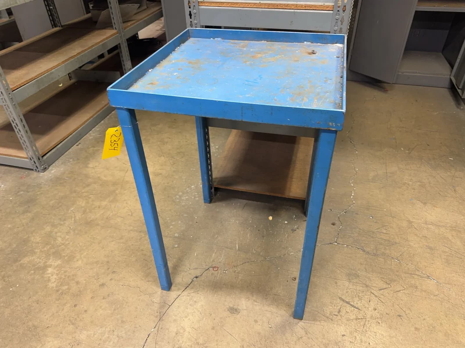 2-steel-table-mrjz90d8