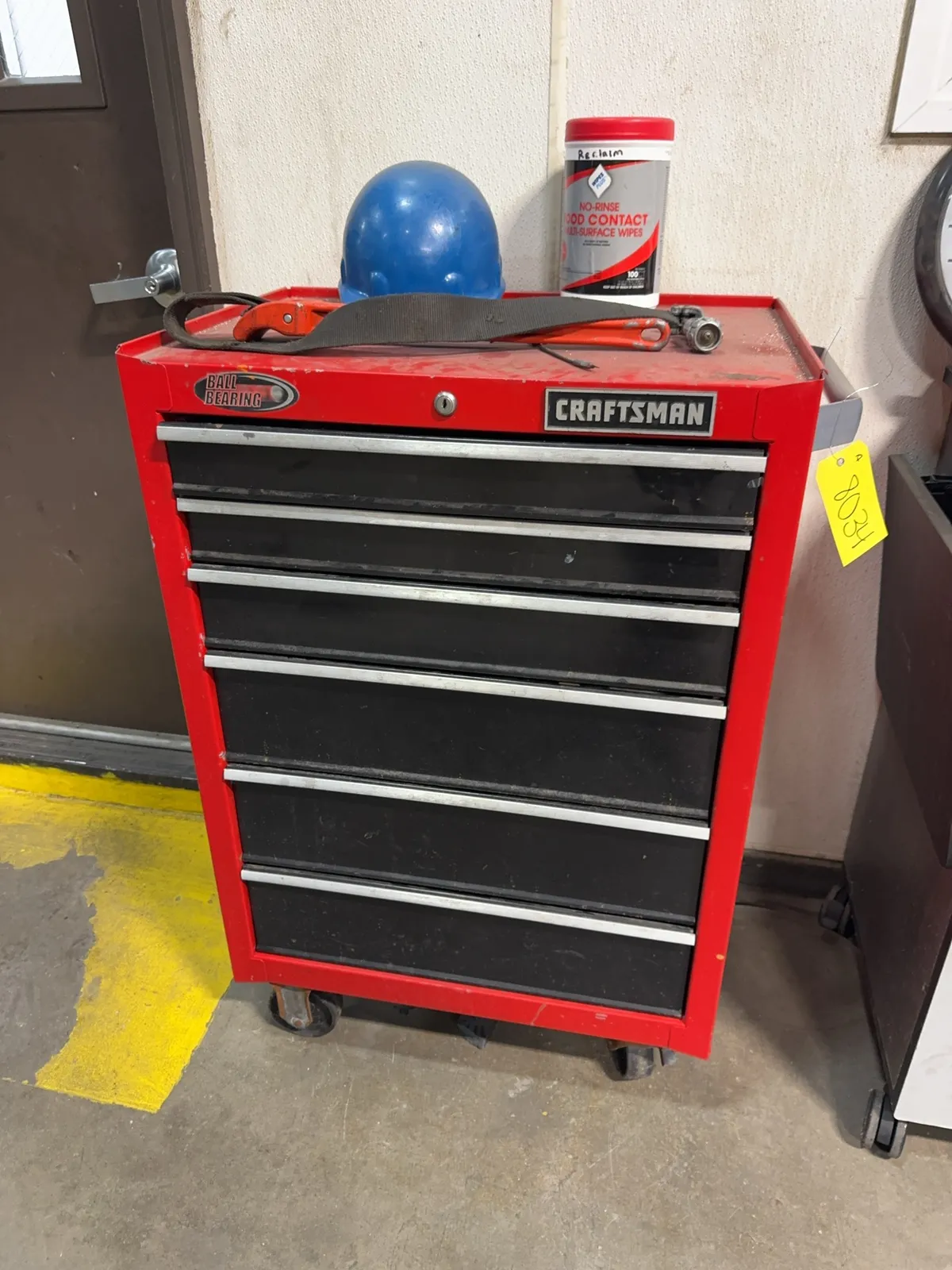 craftsman-rolling-toolbox-and-contents-electric-grease-gun-grinding-wheel-die-handles-measuring-tools-and-sockets-mrjec2iy