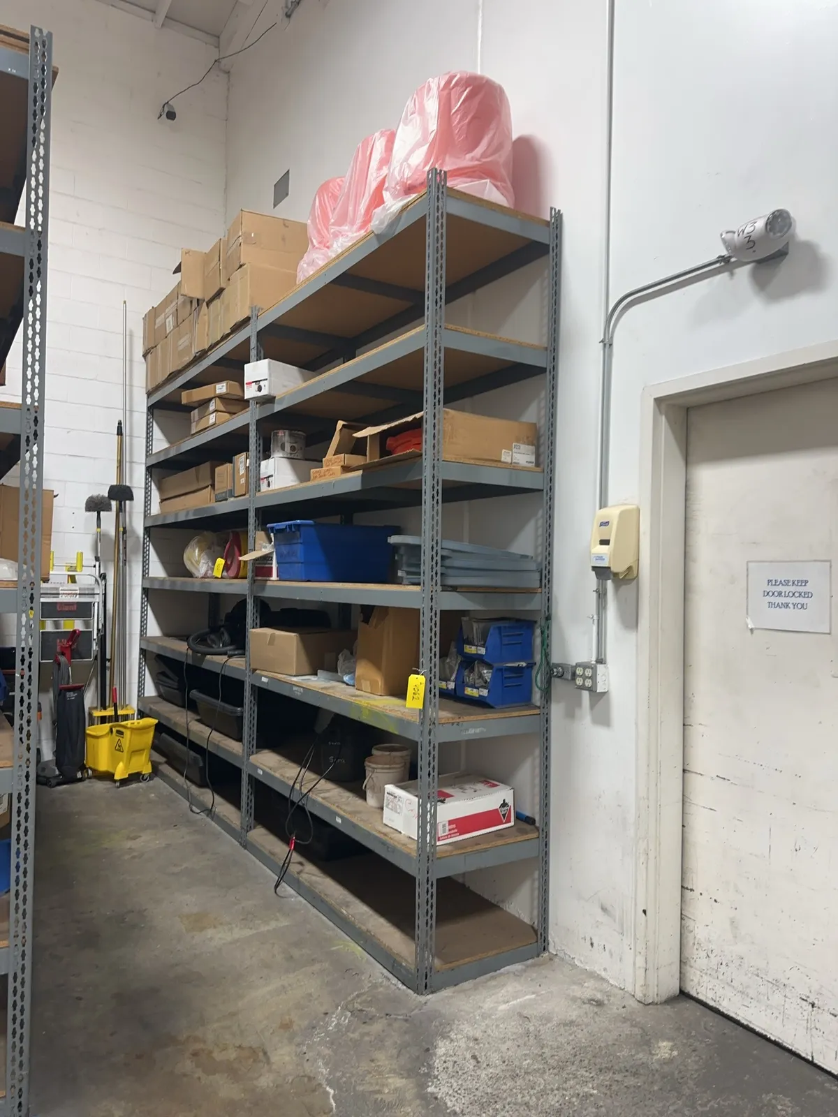 contents-of-2-racks-waste-bin-lids-igloo-water-coolers-shop-vac-filters-and-more-mrjec2j2
