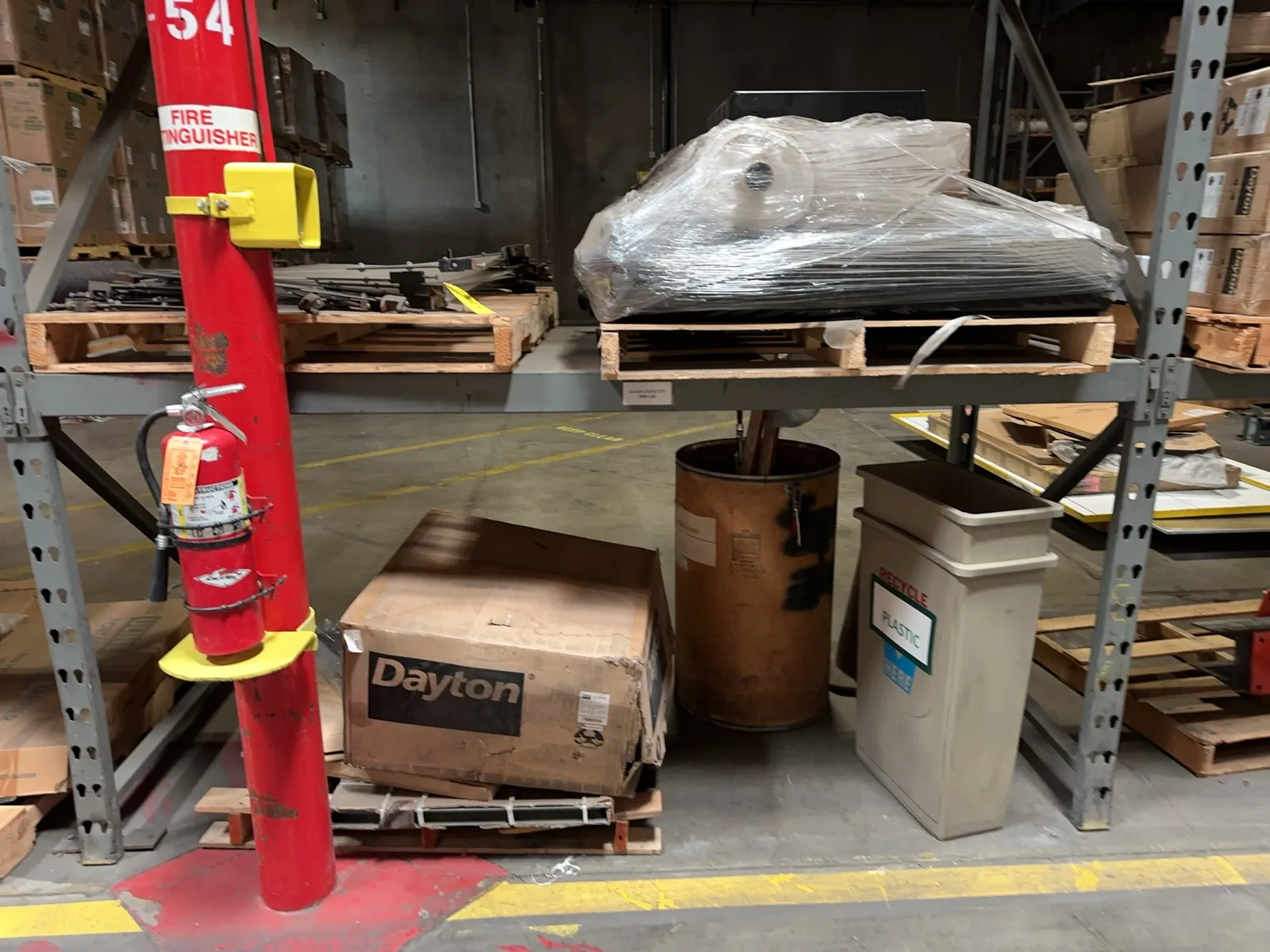 contents-of-section-2-waste-bins-pallet-of-plexi-glass-dayton-24-fan-and-more-mrjec2j8