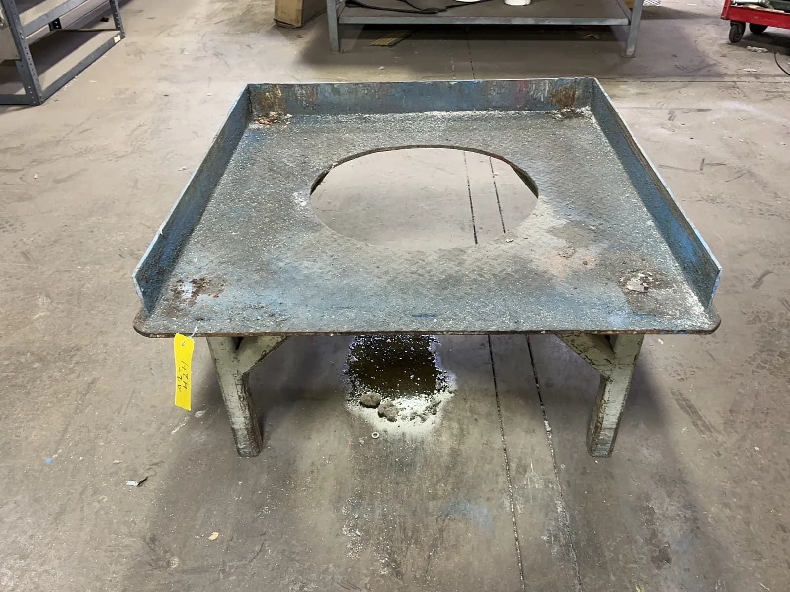 heavy-duty-metal-stand-mrmj2oxj