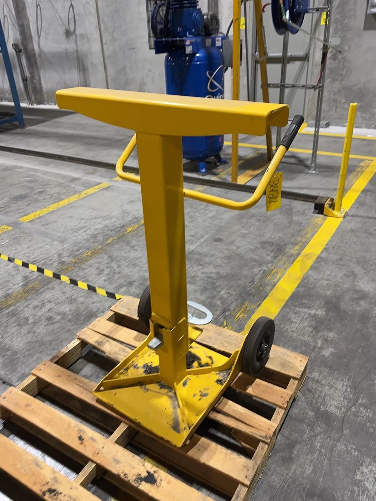 1-global-trailer-stabilization-jack-stand-mrl95uxc