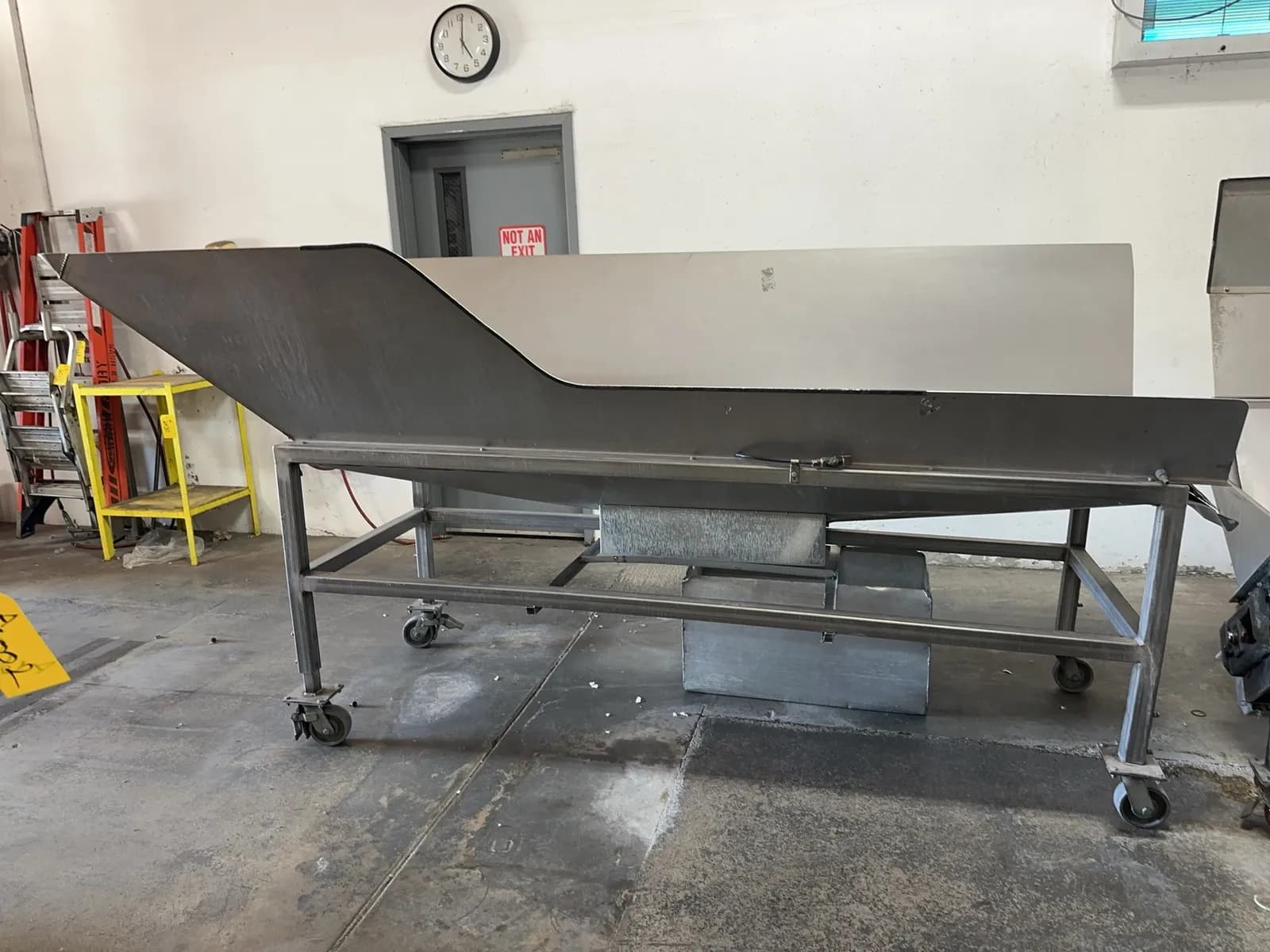 industrial-stainless-steel-vibratory-separator-table-mrjctrec
