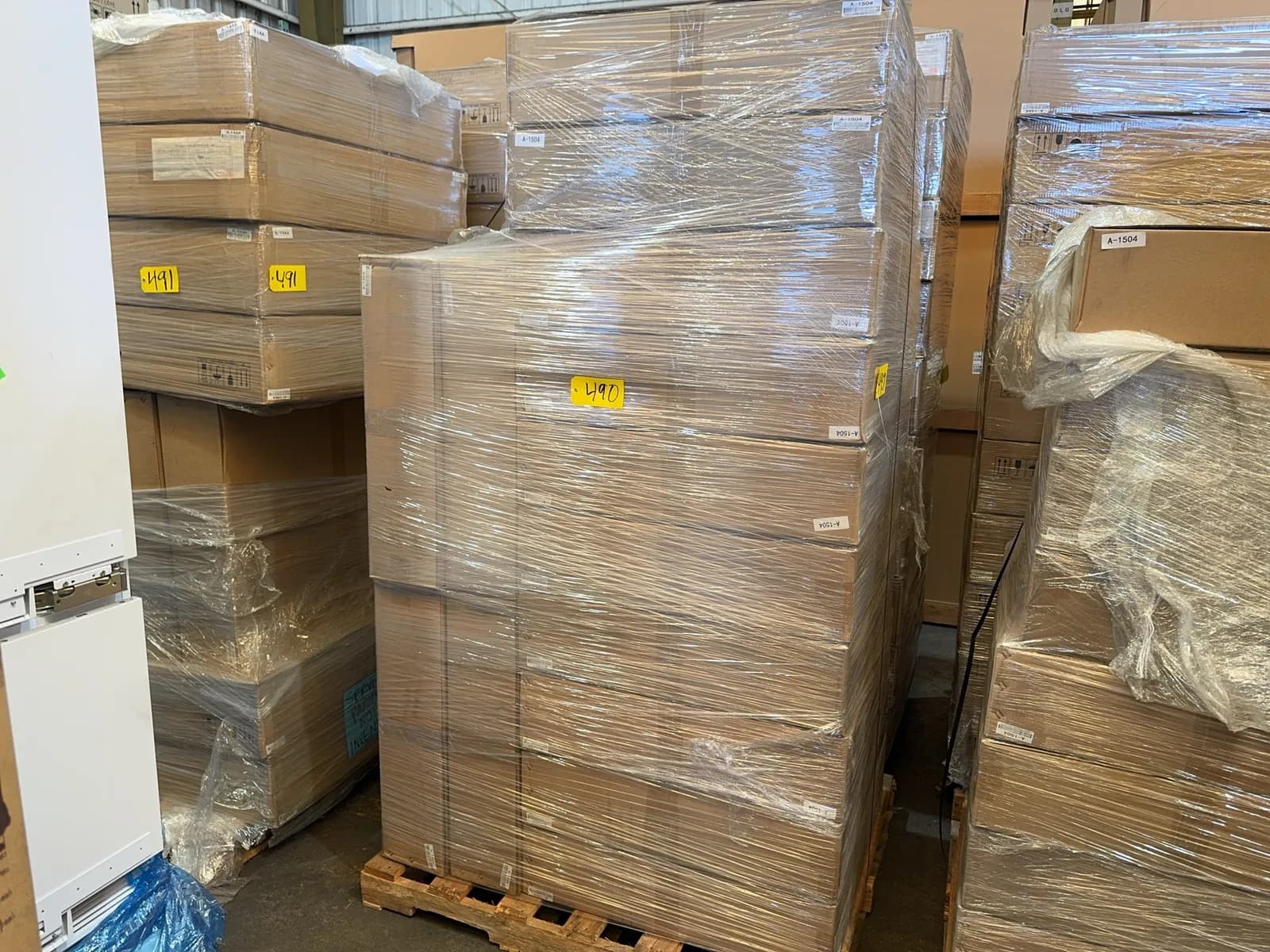 contents-of-pallet-assorted-refrigerator-doors-a-1504-43ee94