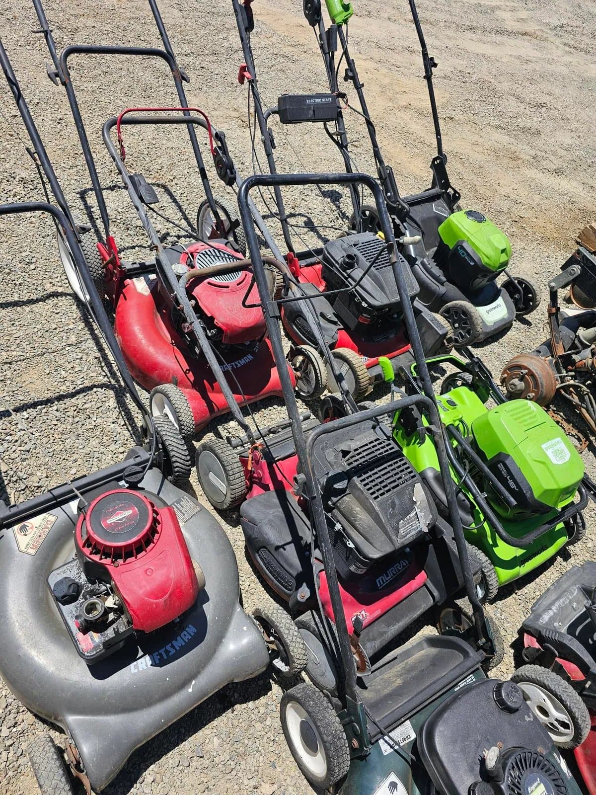 assorted-lawn-mowers-gas-and-electric-models-mrxy46wj