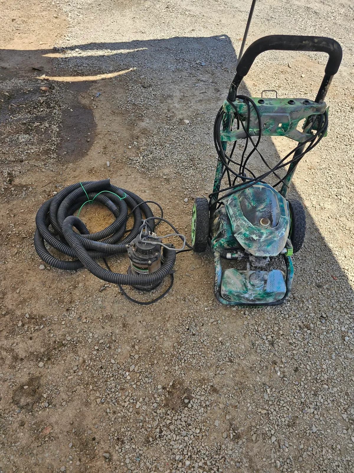 electric-pressure-washer-with-hose-and-accessories-c65951