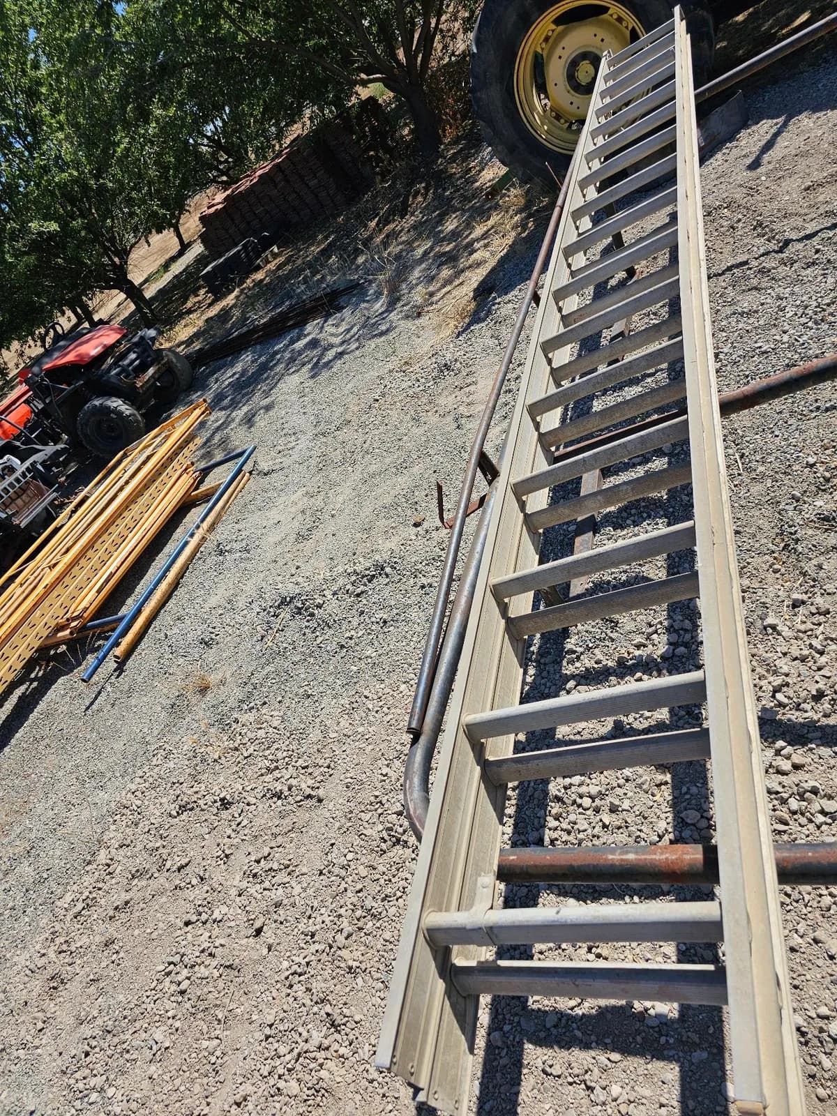 aluminum-extension-ladder-e550a1