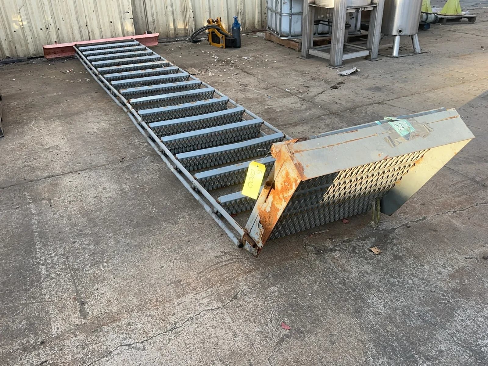 17-steel-staircase-mrz5drmv