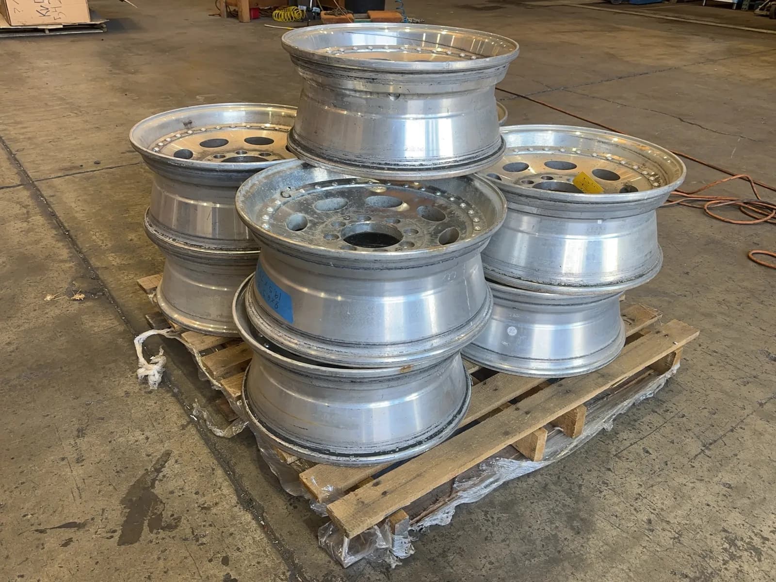 9-8x65-bolt-pattern-195x75-wheels-mrz59hhz