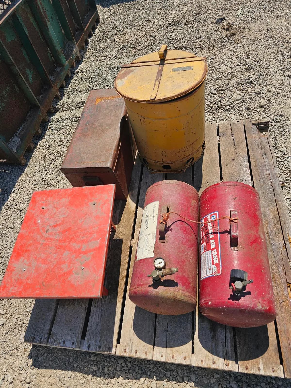 vintage-propane-tanks-and-storage-containers-lot-3f7861