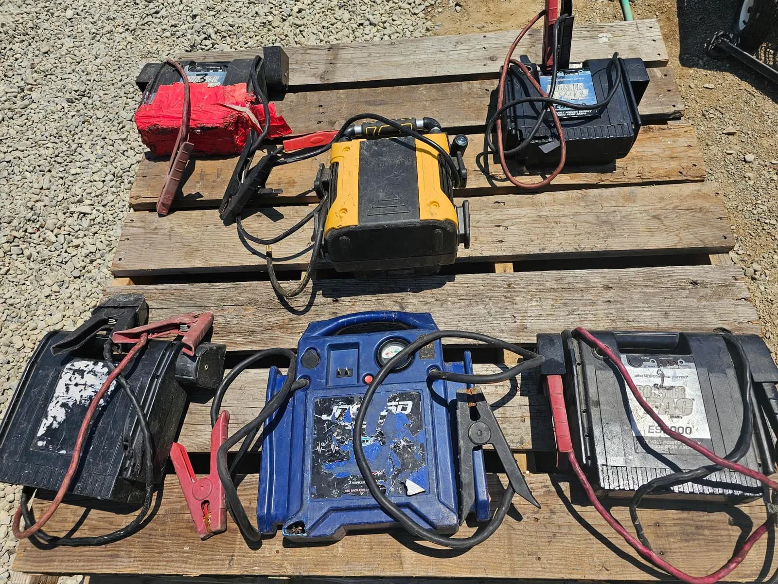assorted-battery-chargers-and-jump-starters-e092e2