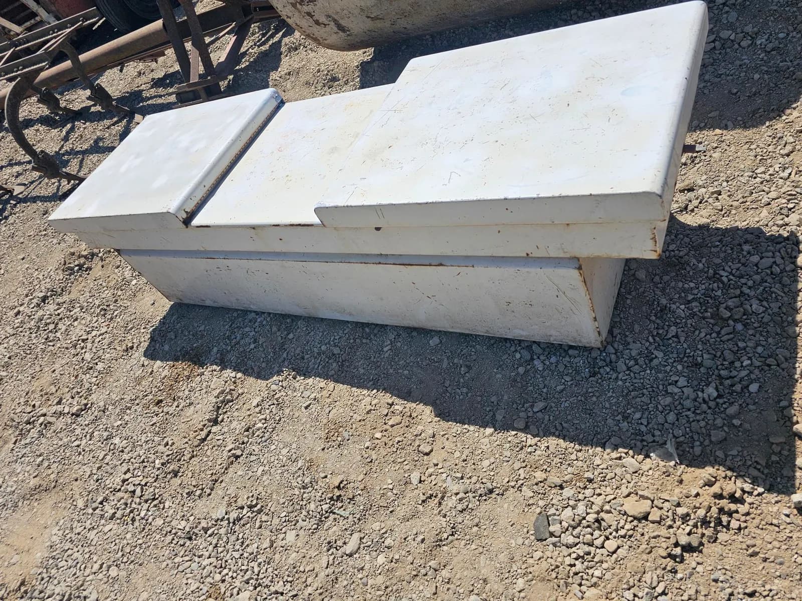 truck-tool-box-e68ac0
