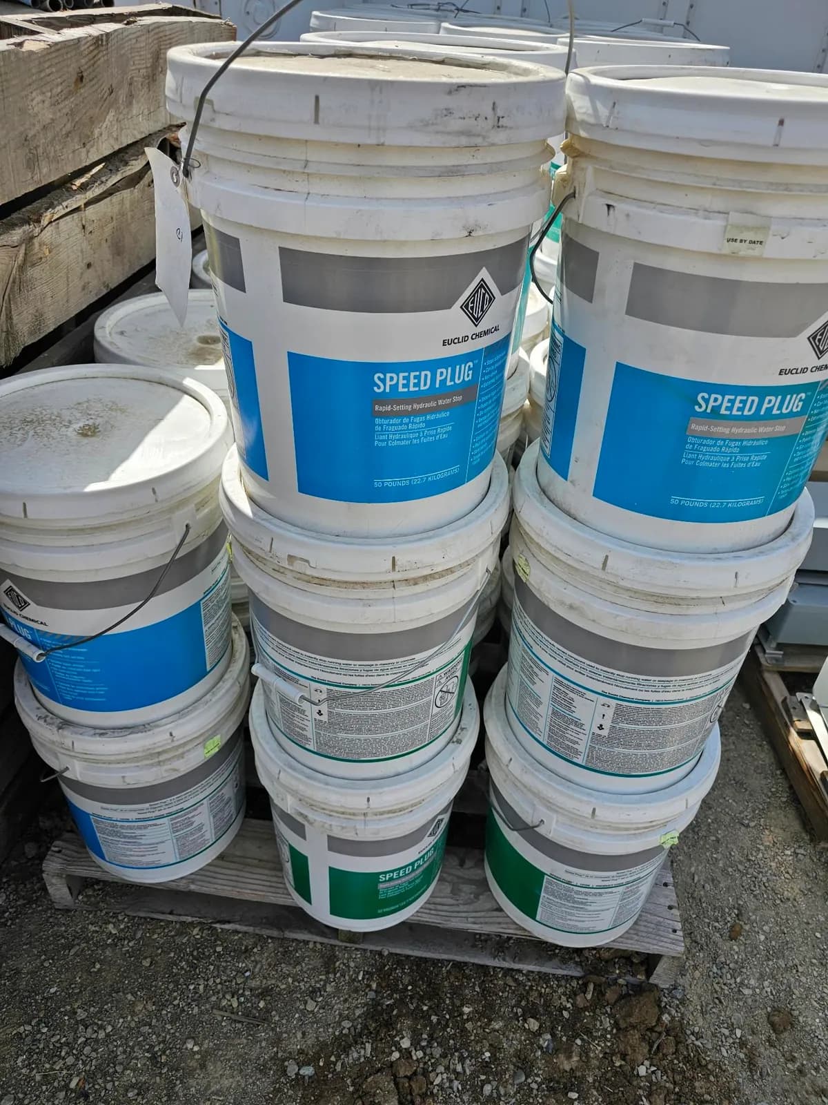 buckets-of-speed-plug-repair-compound-mry4f7av