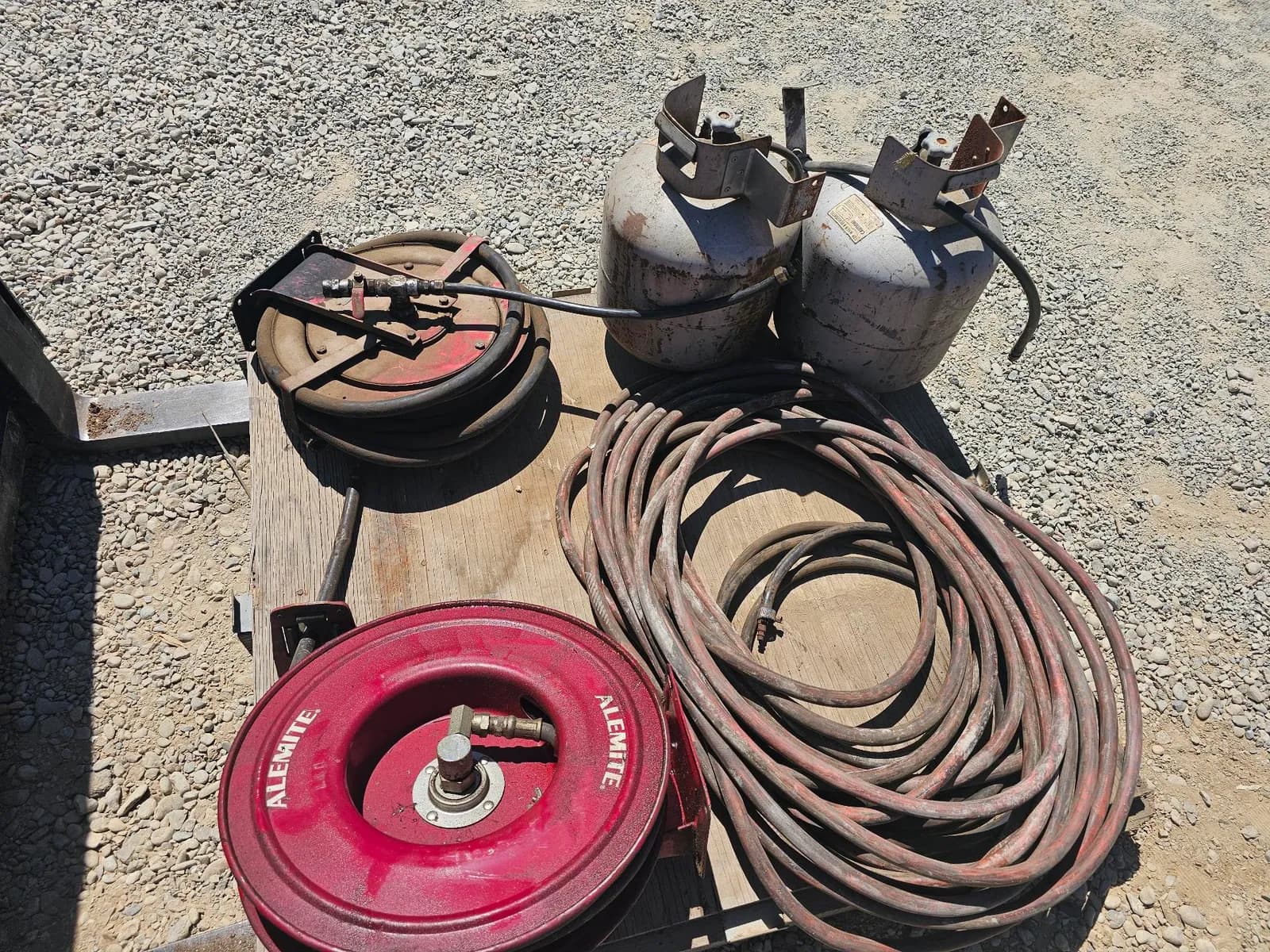 gas-cylinders-hose-reels-and-equipment-ms3psile